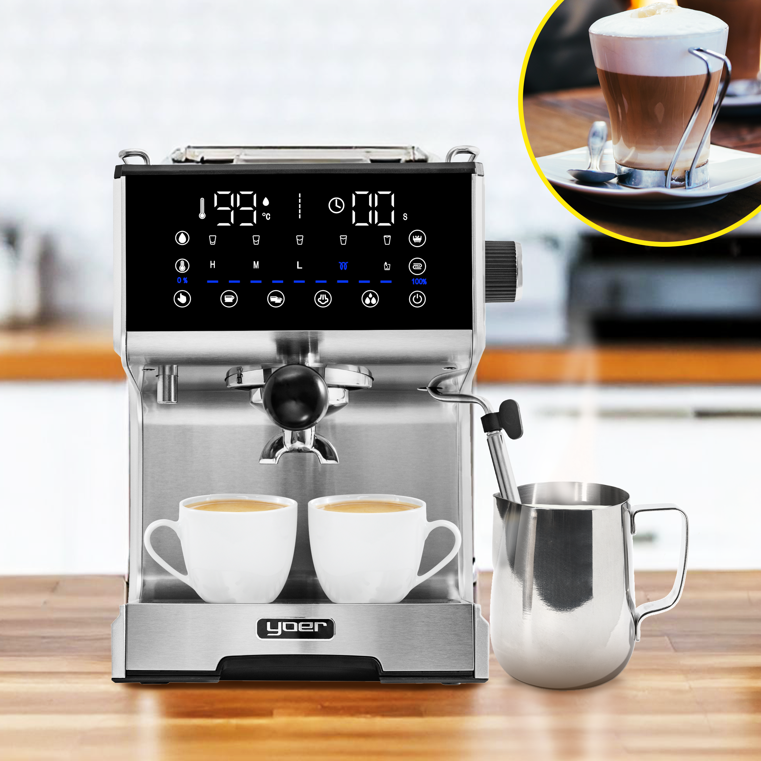 Ekspres do kawy z dwiema filiżankami kawy, dzbankiem do spieniania mleka i latte w tle.