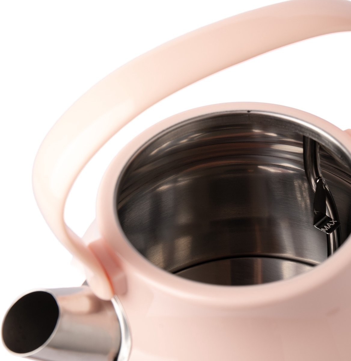 Nahaufnahme eines rosa elektrischen Wasserkochers. Der Innenraum ist aus Edelstahl mit Wasserstandsanzeige. Der Griff ist gewölbt.