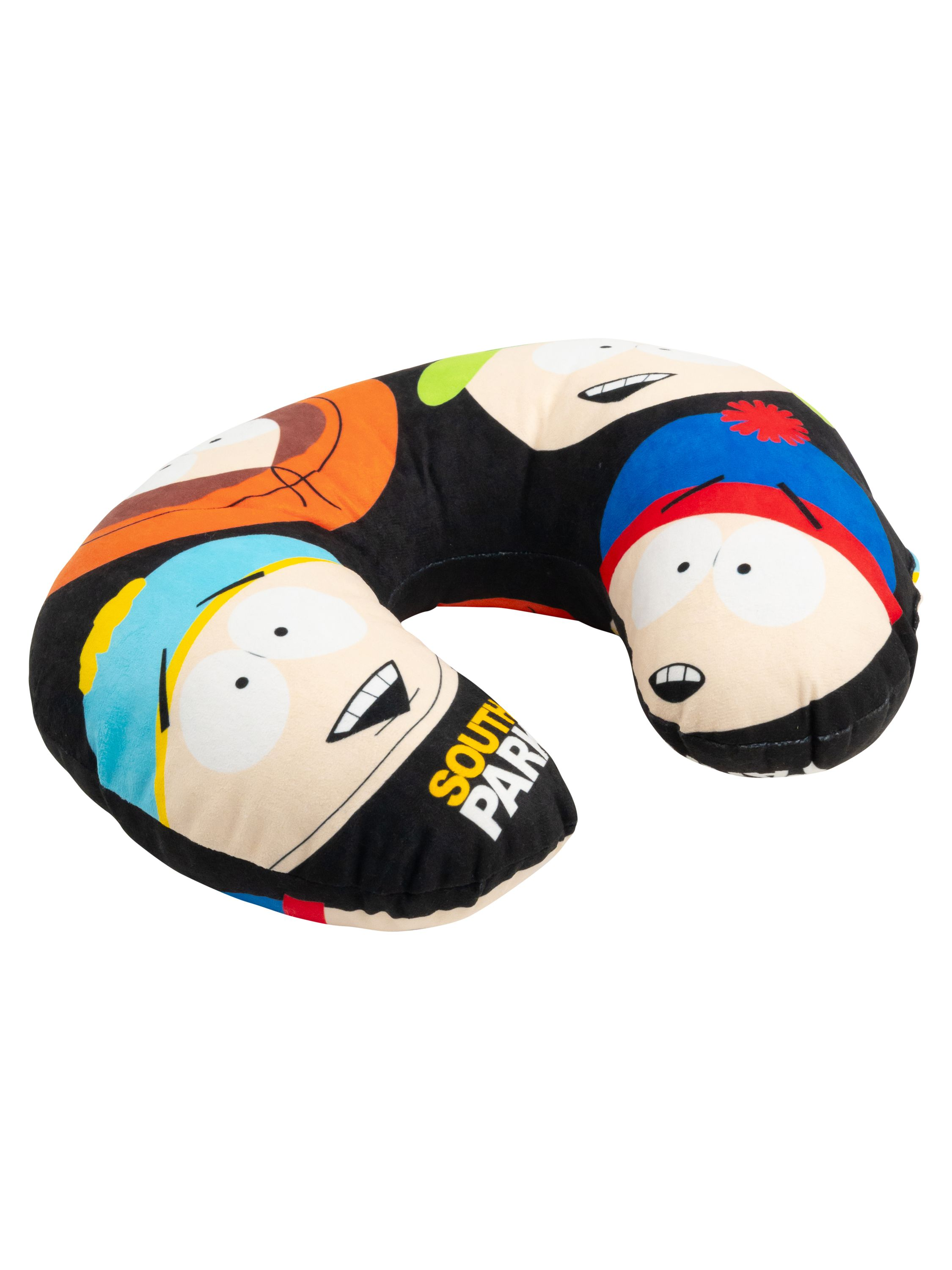 Ein Reisekissen zum Thema South Park. Das Kissen ist schwarz und zeigt die Gesichter der Zeichentrickfiguren.