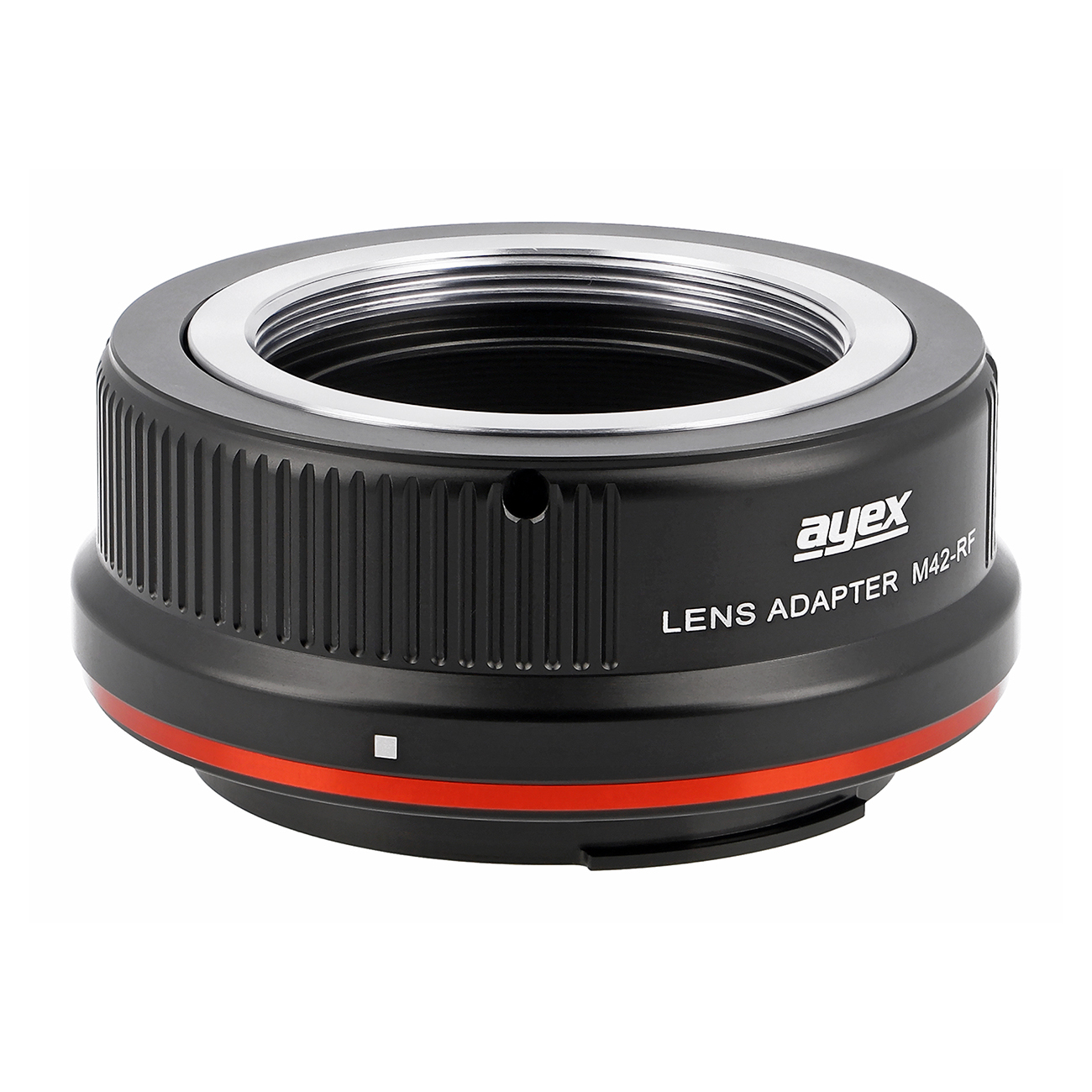 Ein schwarzer Objektivadapter mit silbernem Ring oben. Er hat rote Akzente und den Text 'ayex LENS ADAPTER M42-RF'.