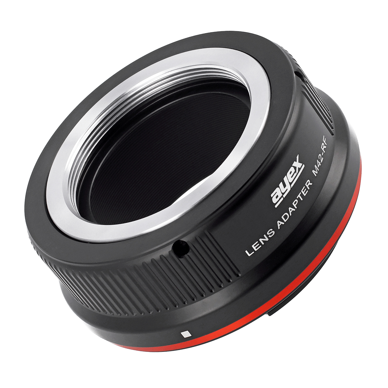 Ein schwarzer Objektivadapter mit silbernem Ring auf weißem Hintergrund. Er hat rote Akzente und den Text 'ayex LENS ADAPTER M42-RF'.