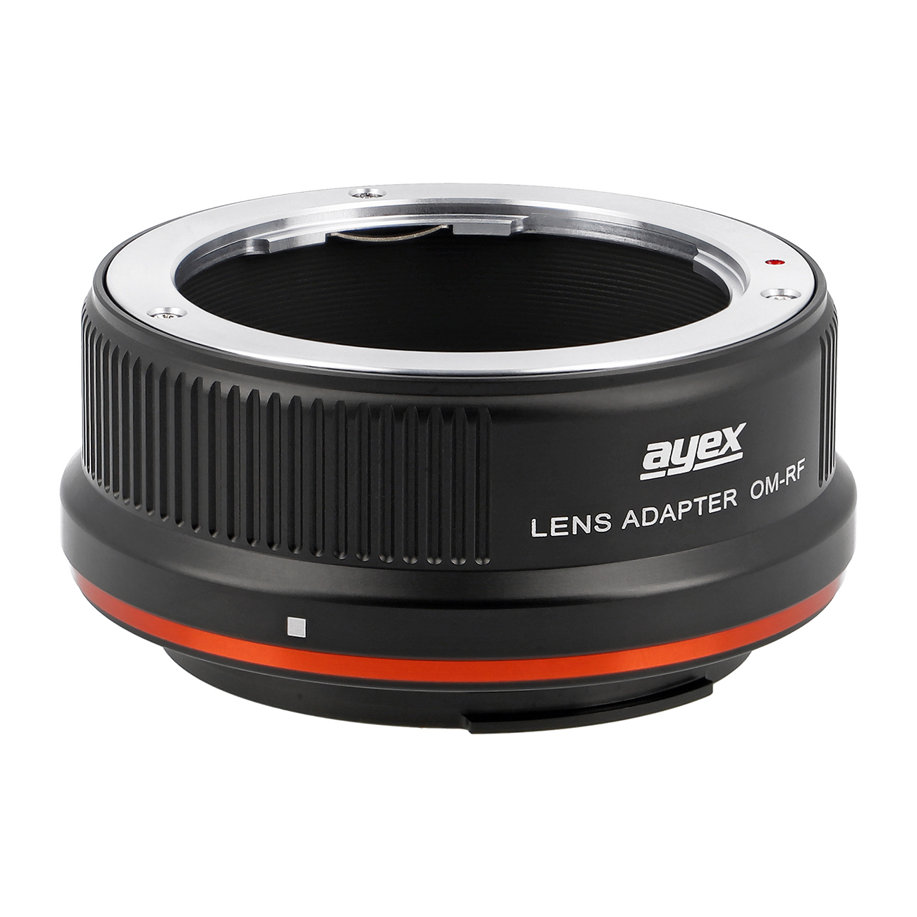 Ein schwarzer Objektivadapter mit silbernem Ring oben und orangefarbenem Streifen unten. Beschriftet mit 'ayex LENS ADAPTER OM-RF'.