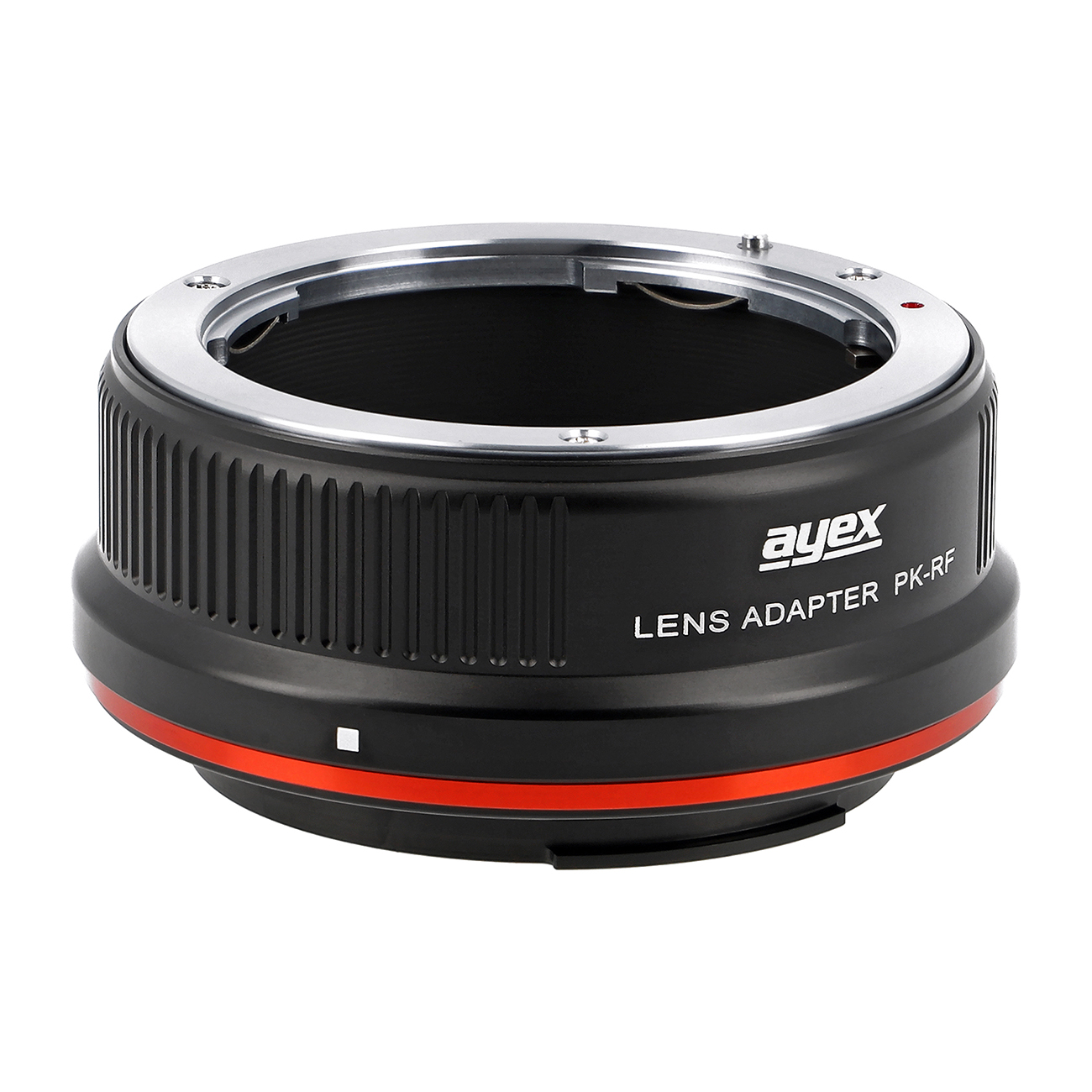 Ein schwarzer und silberner Objektivadapter. Er hat ein Ayex-Logo und die Aufschrift 'LENS ADAPTER PK-RF'. Ein roter Streifen umrundet die Basis.