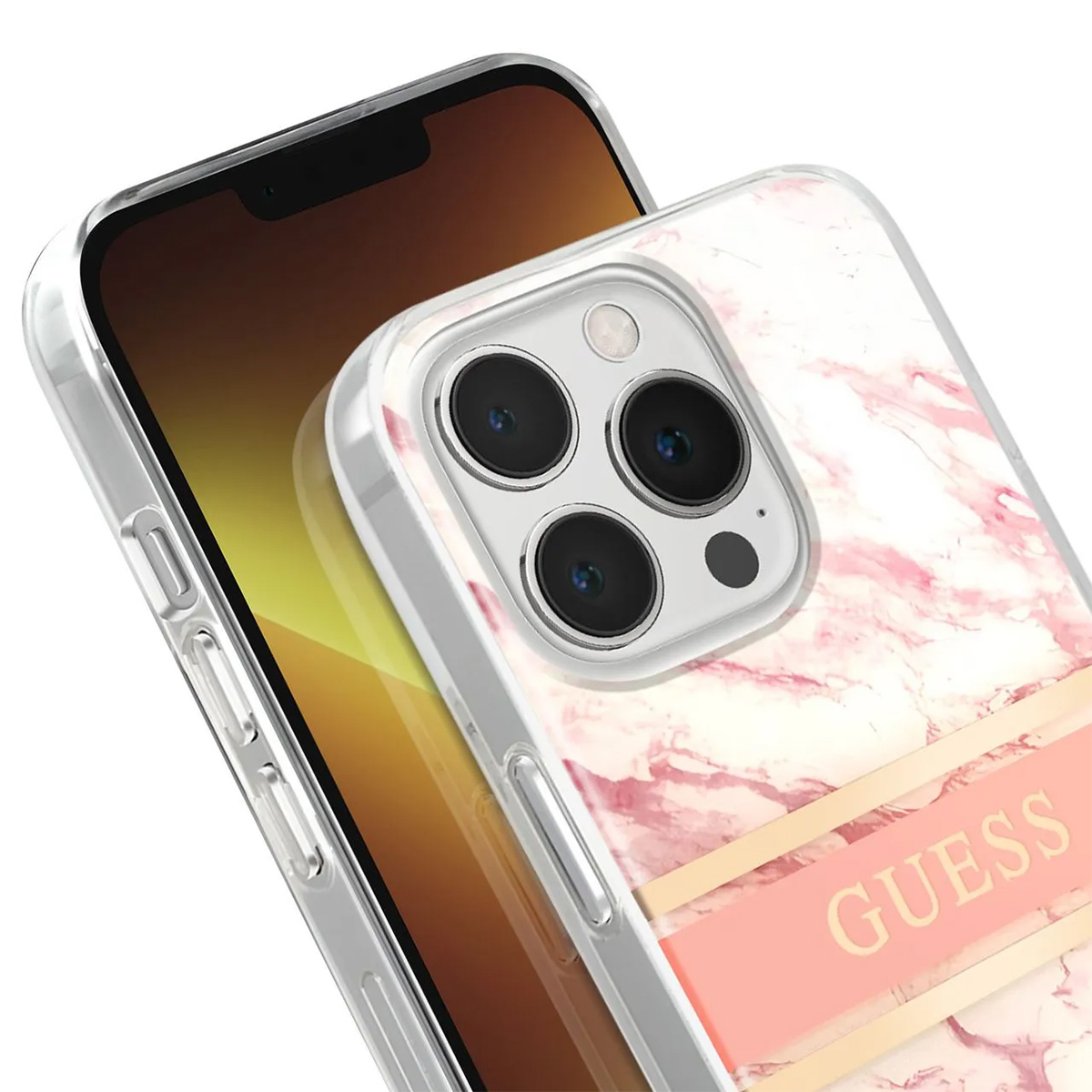 Nahaufnahme eines Telefons in einer marmorierten Hülle mit 'GUESS'-Logo. Das Telefon ist weiß und rosa. Dahinter befindet sich ein zweites Telefon.