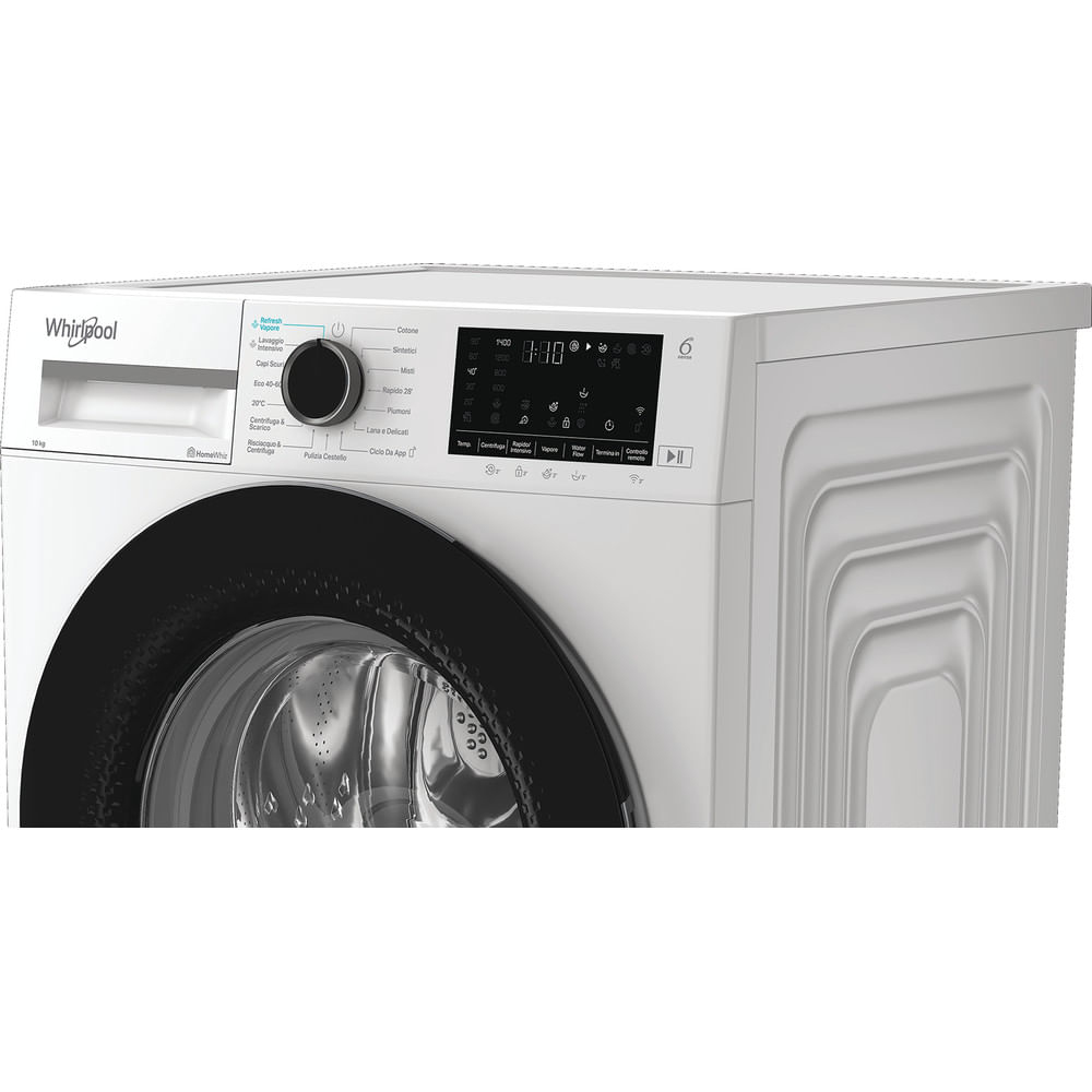 Una lavatrice Whirlpool bianca. Ha una porta nera, display digitale e varie opzioni di programma.