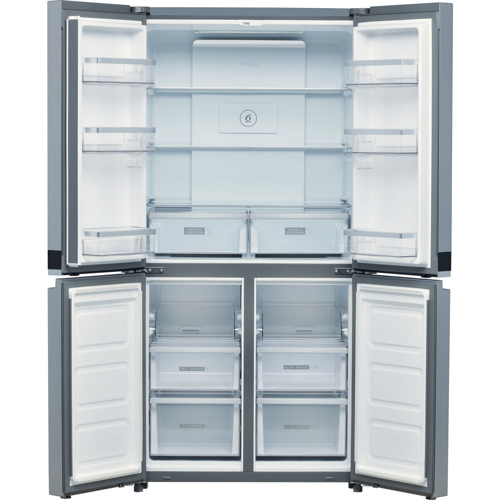 Refrigerador abierto y vacío. Las puertas superiores revelan estantes. Las puertas inferiores muestran cajones del congelador. Exterior gris, interior blanco.