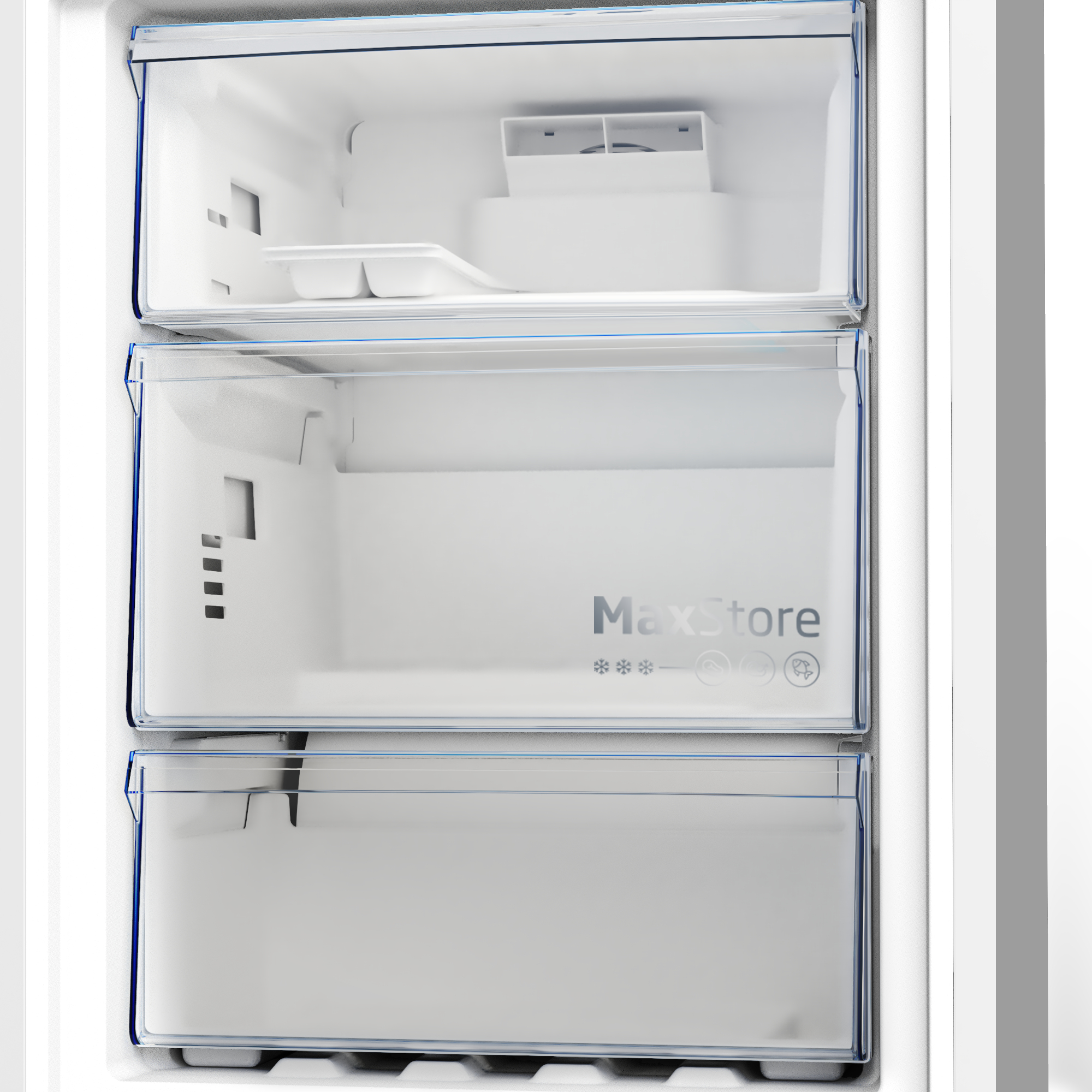 Primer plano del interior de un frigorífico blanco con tres cajones transparentes. El cajón central dice MaxStore.