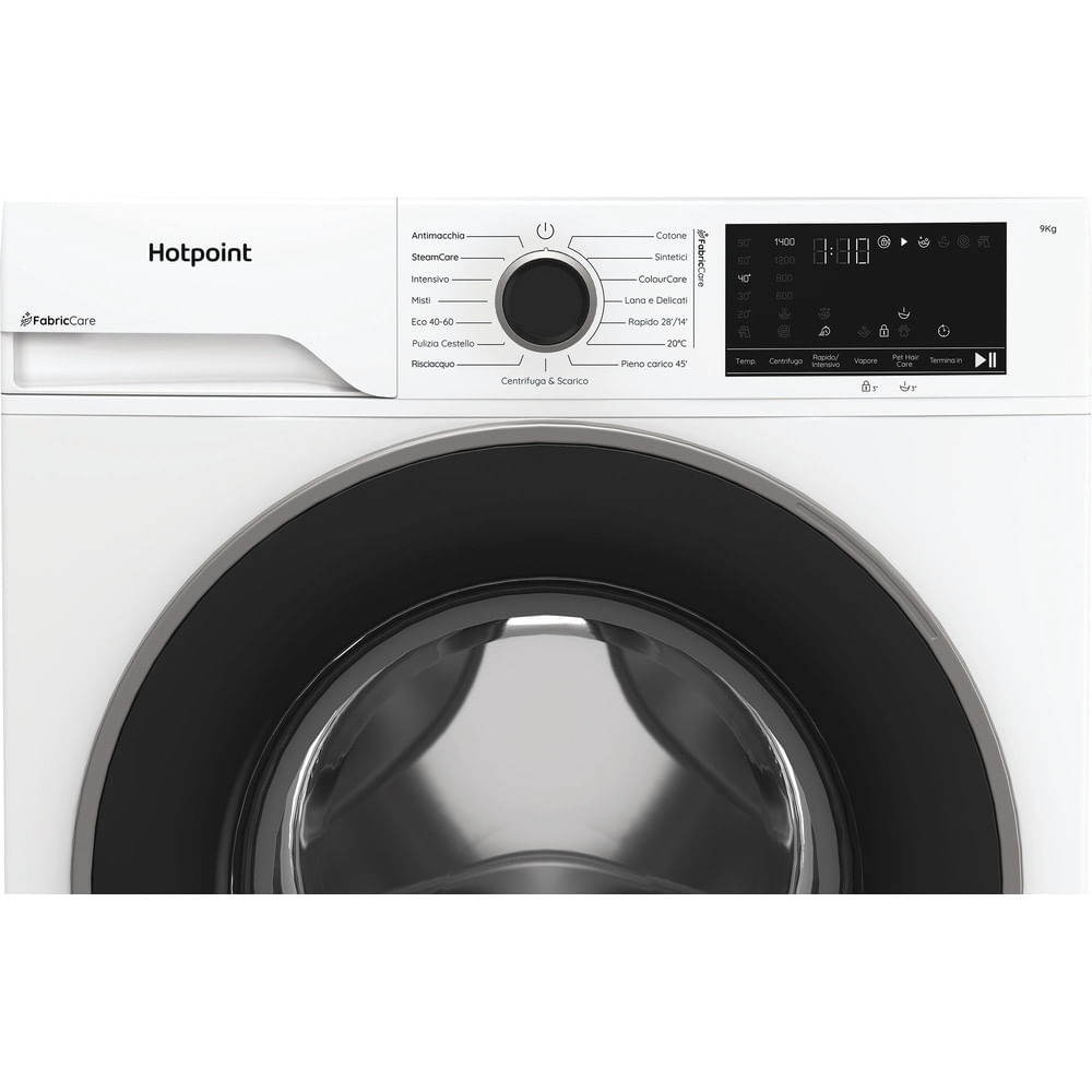 Lavatrice Hotpoint bianca. Caratteristiche: pannello comandi, display digitale e porta nera.