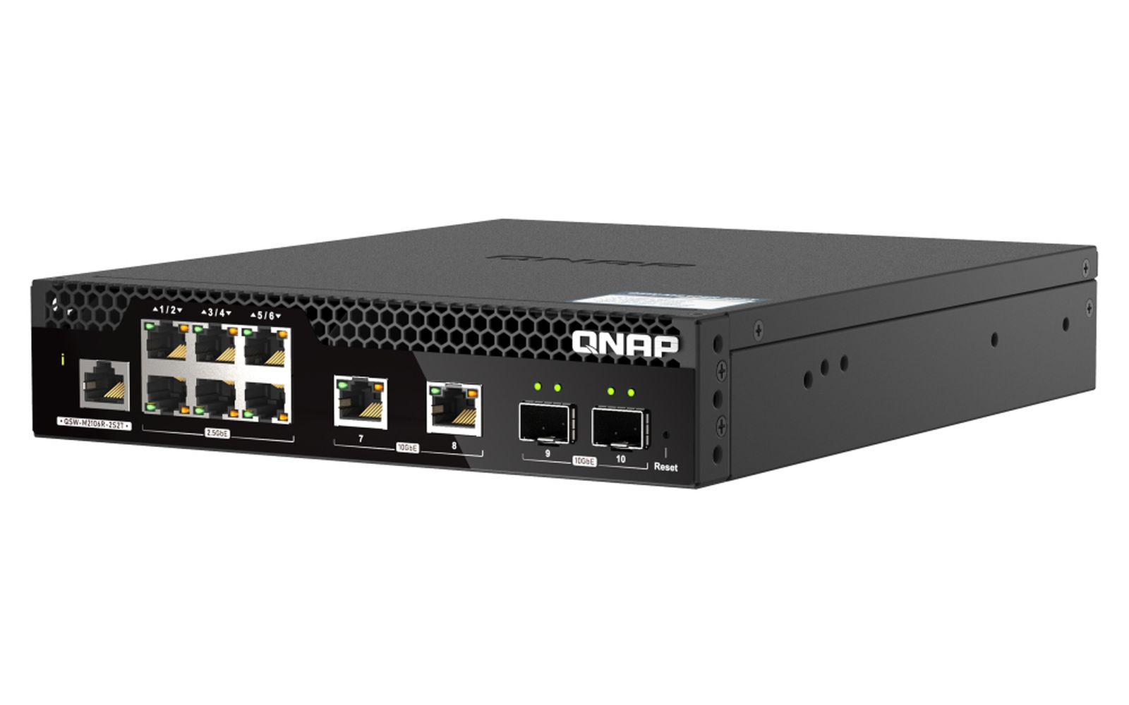 Switch di rete QNAP nero. Il pannello frontale ha porte, indicatori LED e il logo QNAP. Il dispositivo ha un design a nido d'ape.