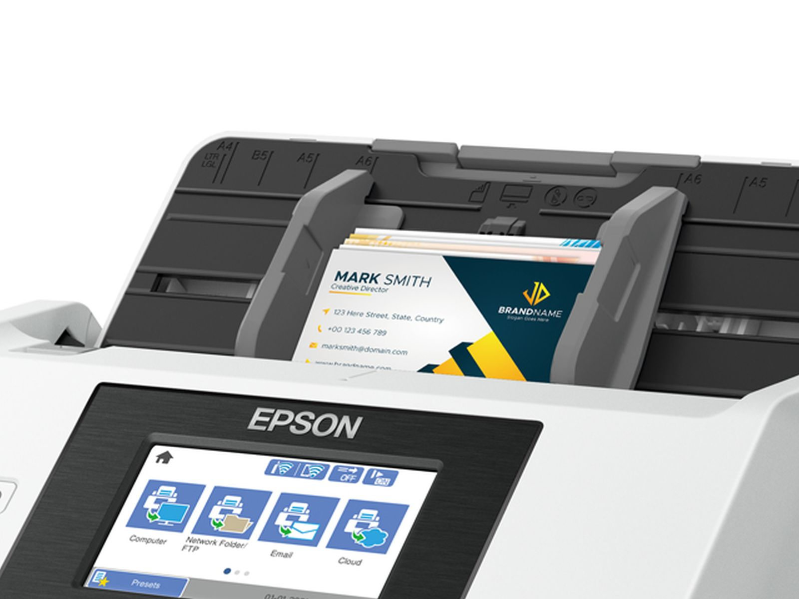 Een Epson-printer met een visitekaartje met 'Mark Smith'. Het scherm toont verschillende opties, waaronder computer en e-mail.