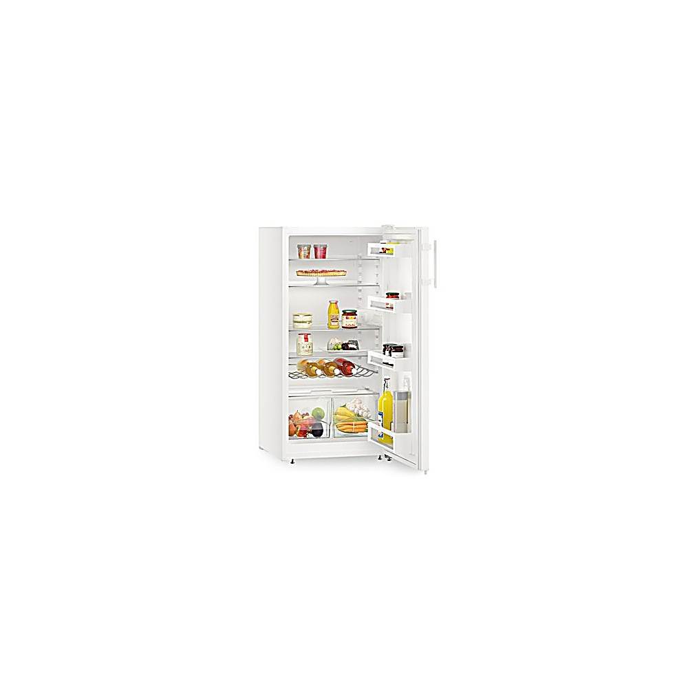 Un frigorifero bianco con la porta aperta, pieno di alimenti come frutta, verdura, succo e condimenti.
