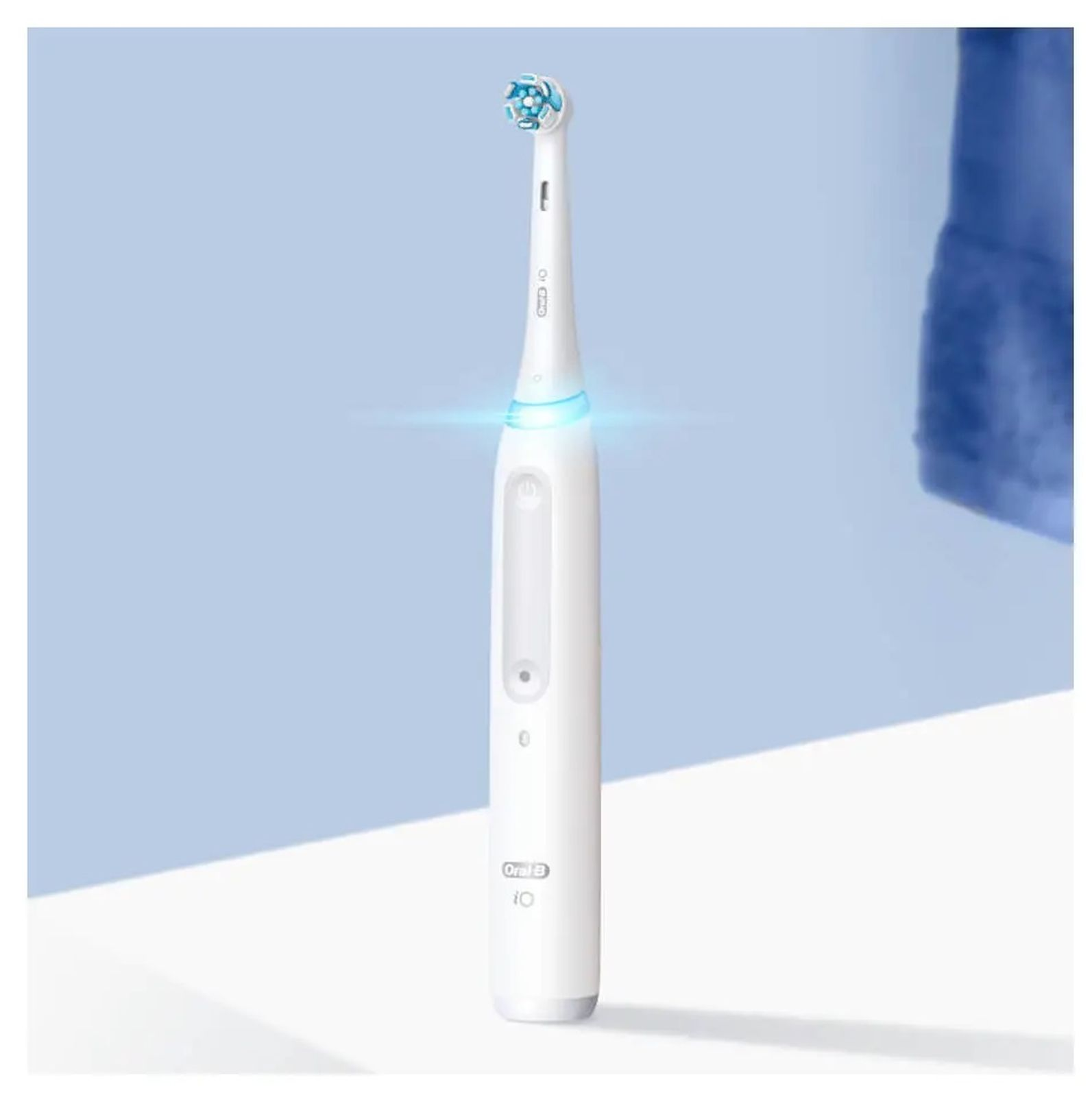 ORAL-B IO SERIES 4 MIT REISEETUI QUITE WHITE Elektrische