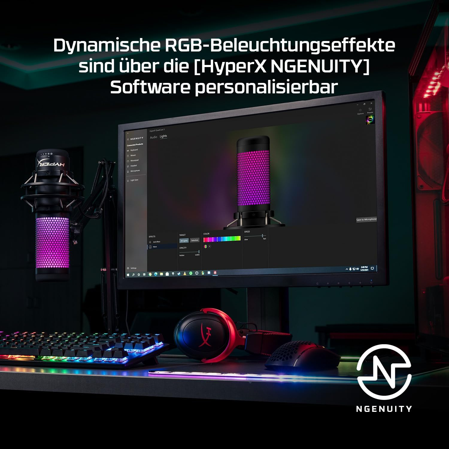 Konfiguracja pulpitu z mikrofonem, klawiaturą, myszką i słuchawkami. Monitor wyświetla oprogramowanie do personalizacji oświetlenia RGB.