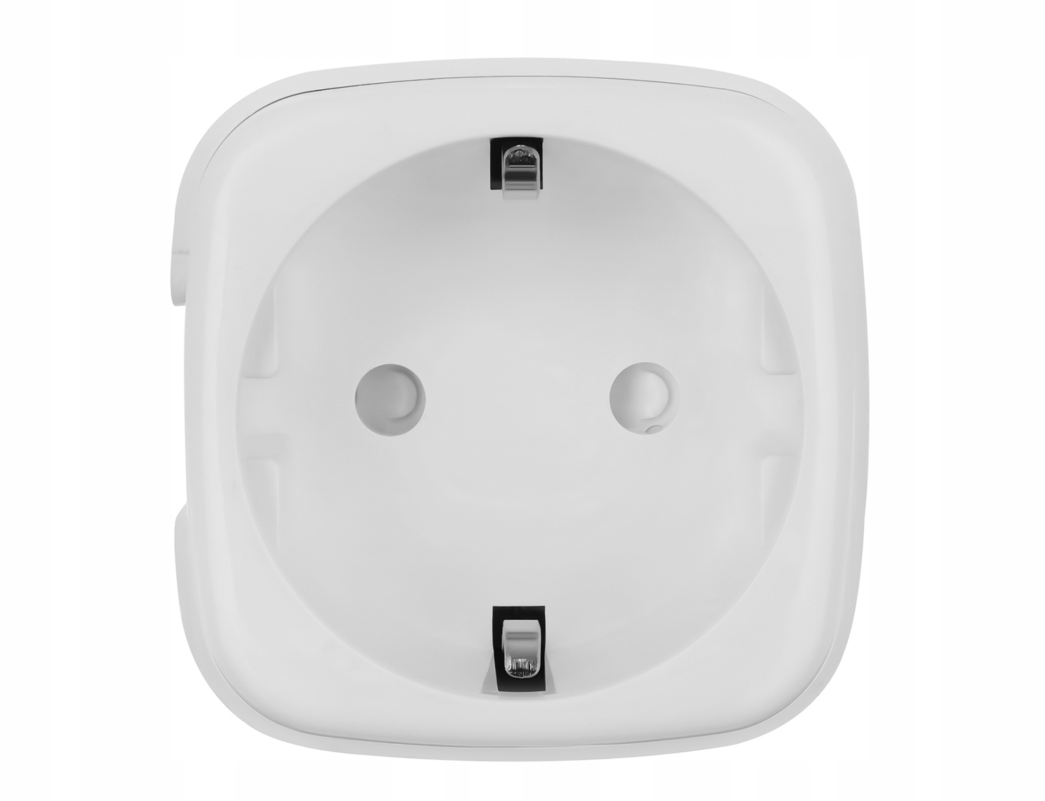 Białe gniazdo elektryczne, wyśrodkowane na białym tle. Ma dwa okrągłe otwory i bolec uziemiający u góry i u dołu.