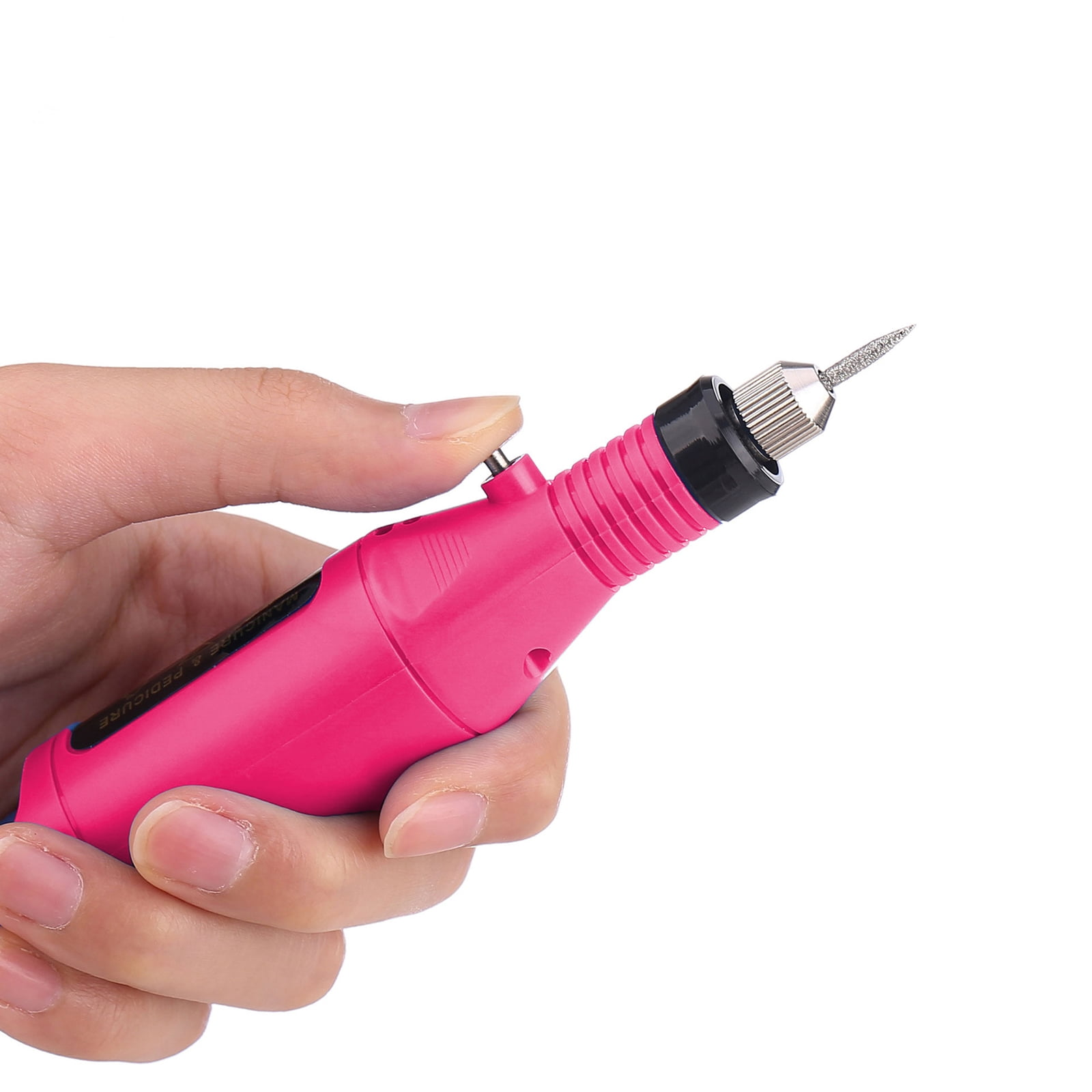 Eine Hand hält einen rosa Nagelfräser. Der Bohrer ist silbern. Der Hintergrund ist weiß.