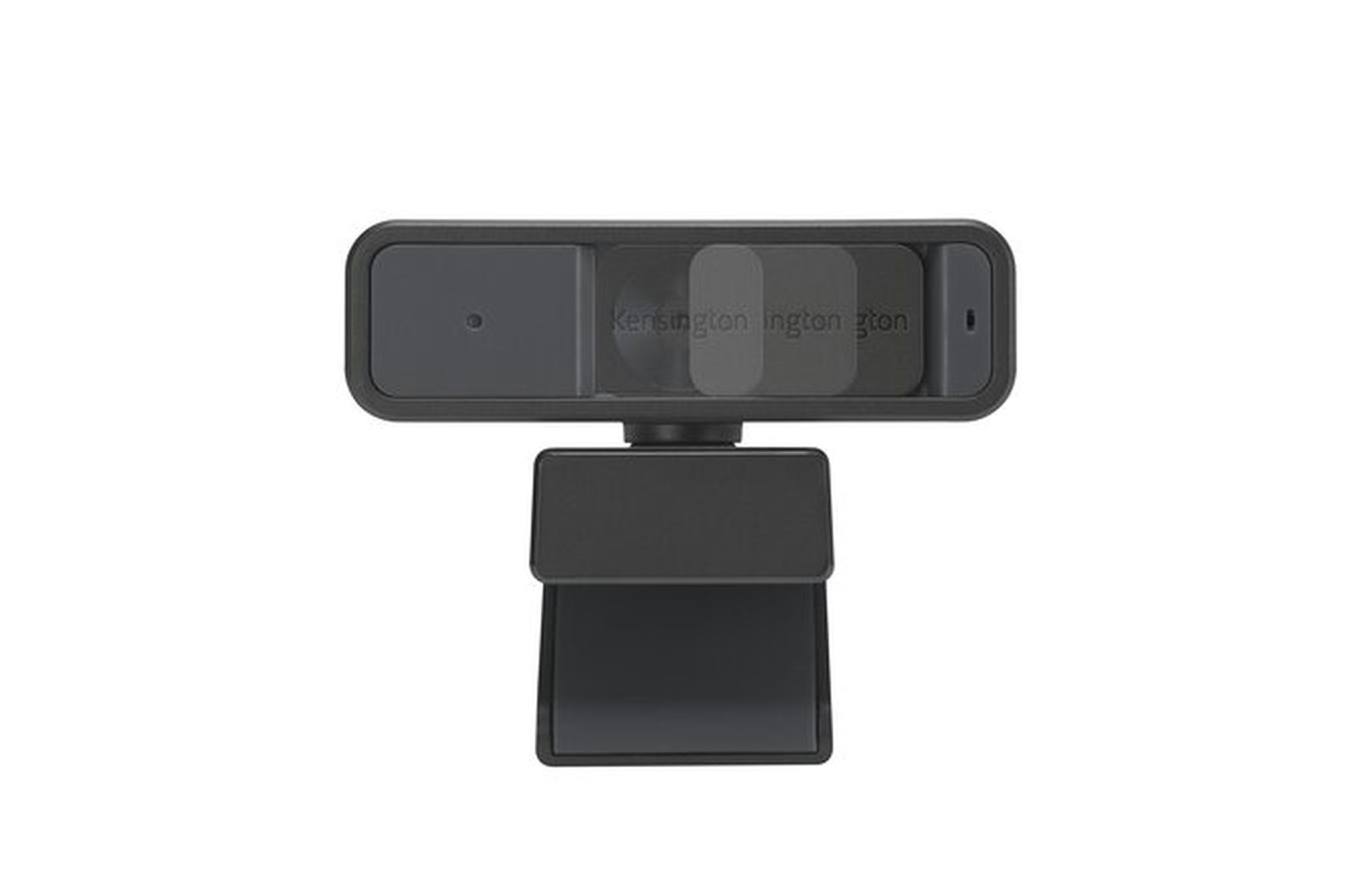 Czarna kamera internetowa Kensington. Ma prostokątną górną część z nazwą marki. Dolna część jest również prostokątna.