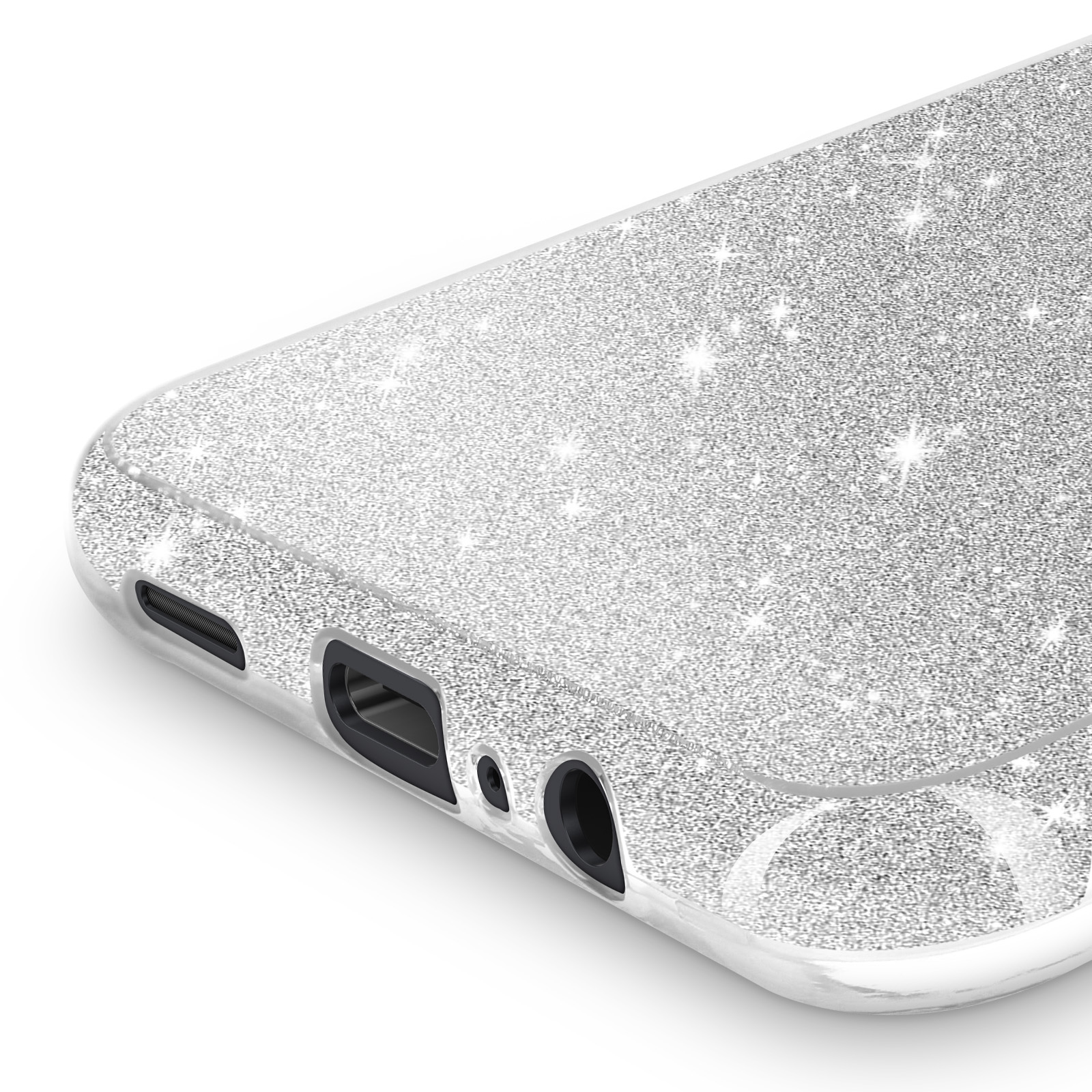 Gros plan d'une coque de téléphone argentée à paillettes. Montre les ports et les bords du téléphone, avec un fond blanc.