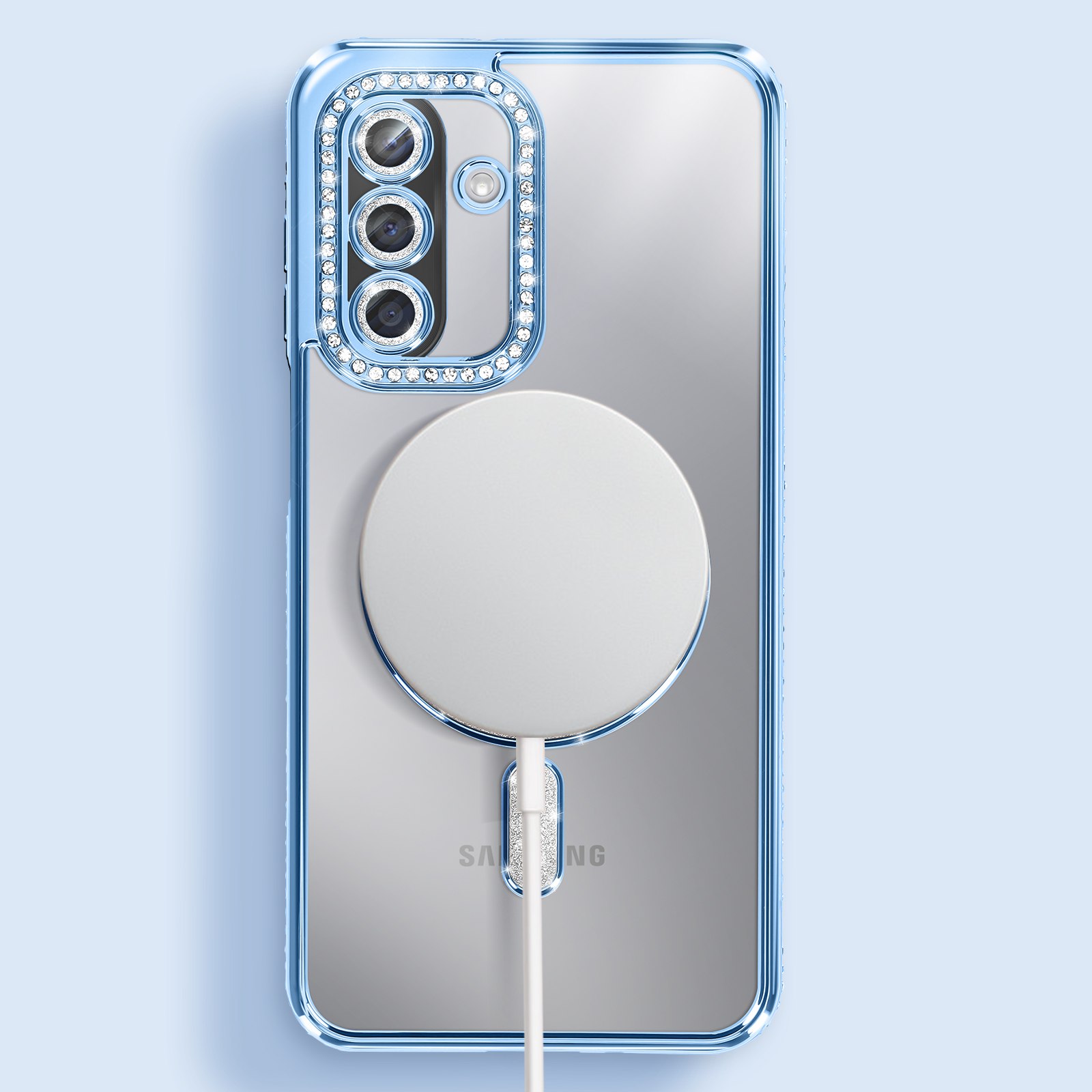 Une coque de téléphone avec un cadre bleu et des pierres précieuses autour de l'appareil photo. Un cercle blanc au dos, avec un câble blanc.