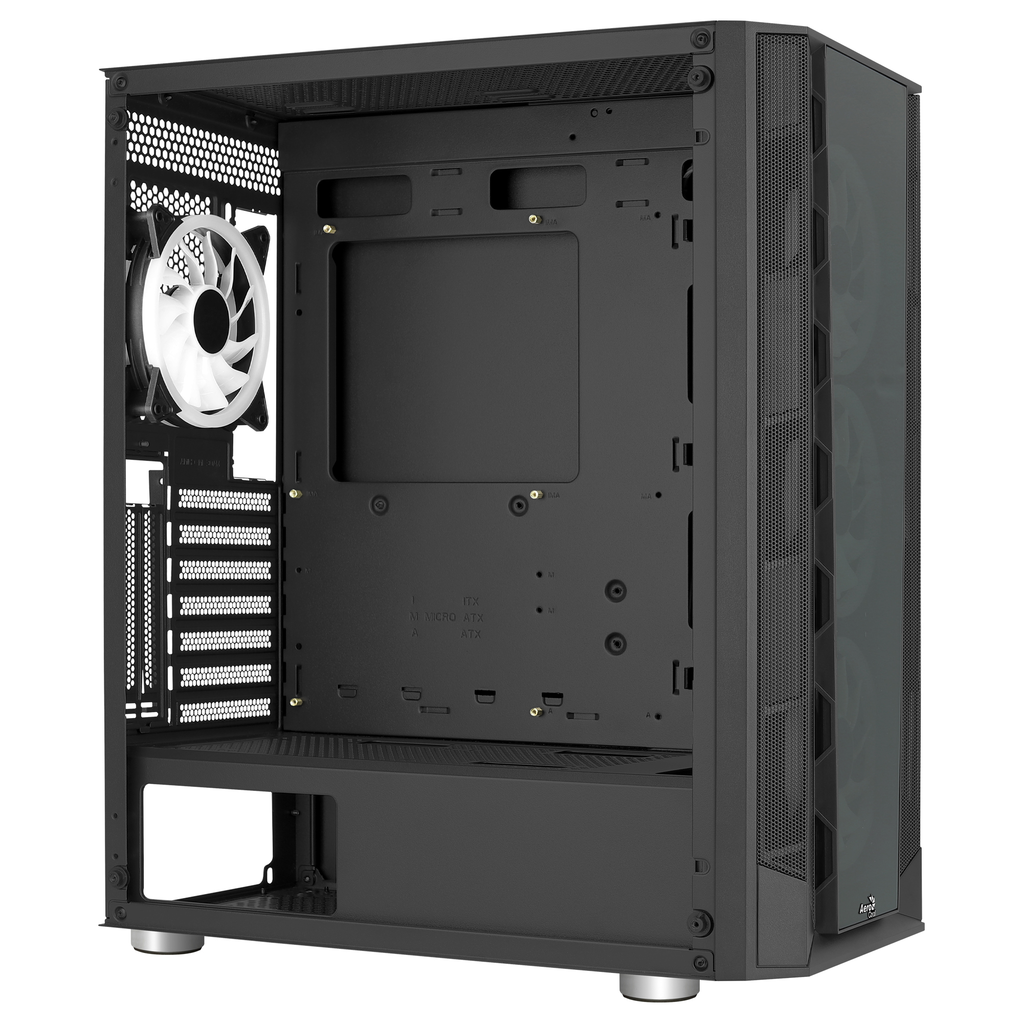 Un boîtier d'ordinateur est montré, avec un ventilateur blanc et un panneau de verre sur le côté. Le boîtier est noir.