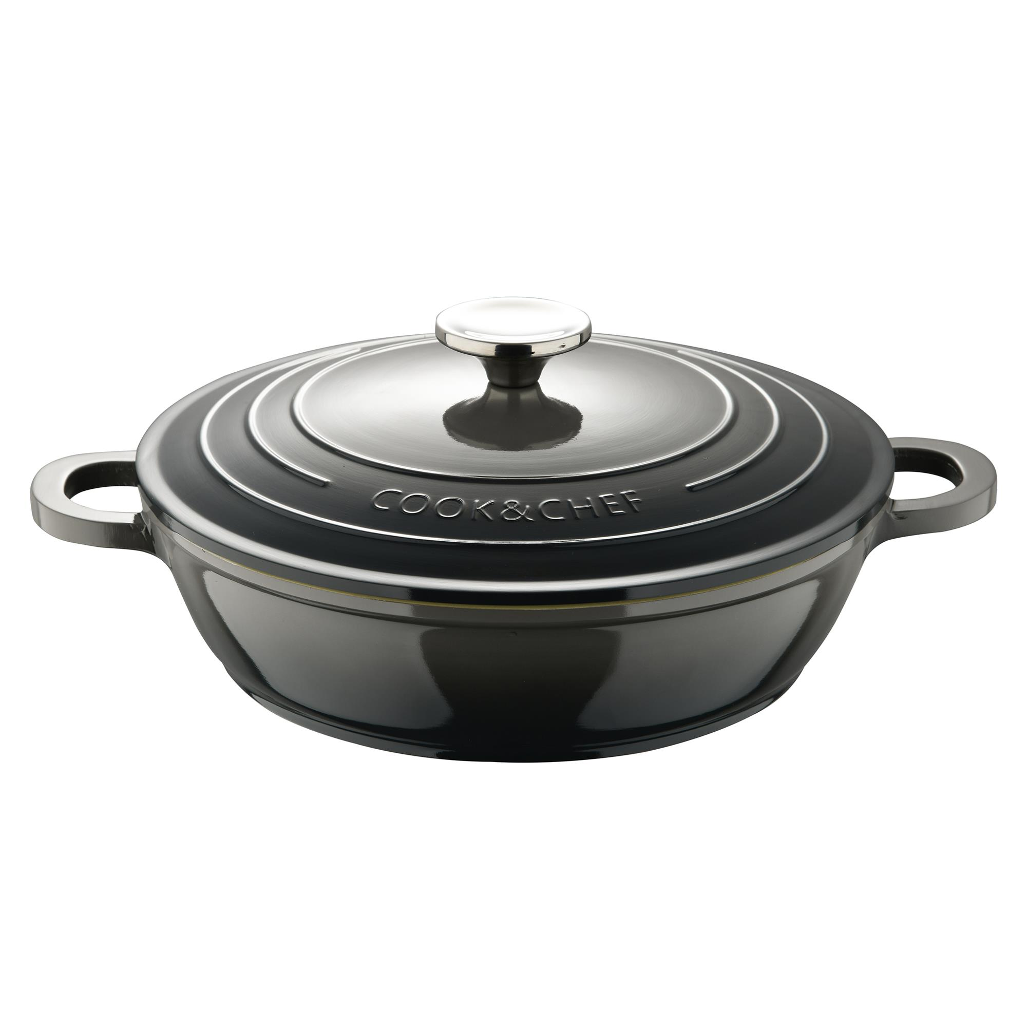Una olla gris oscuro Cook & Chef con tapa y dos asas, sobre un fondo blanco.