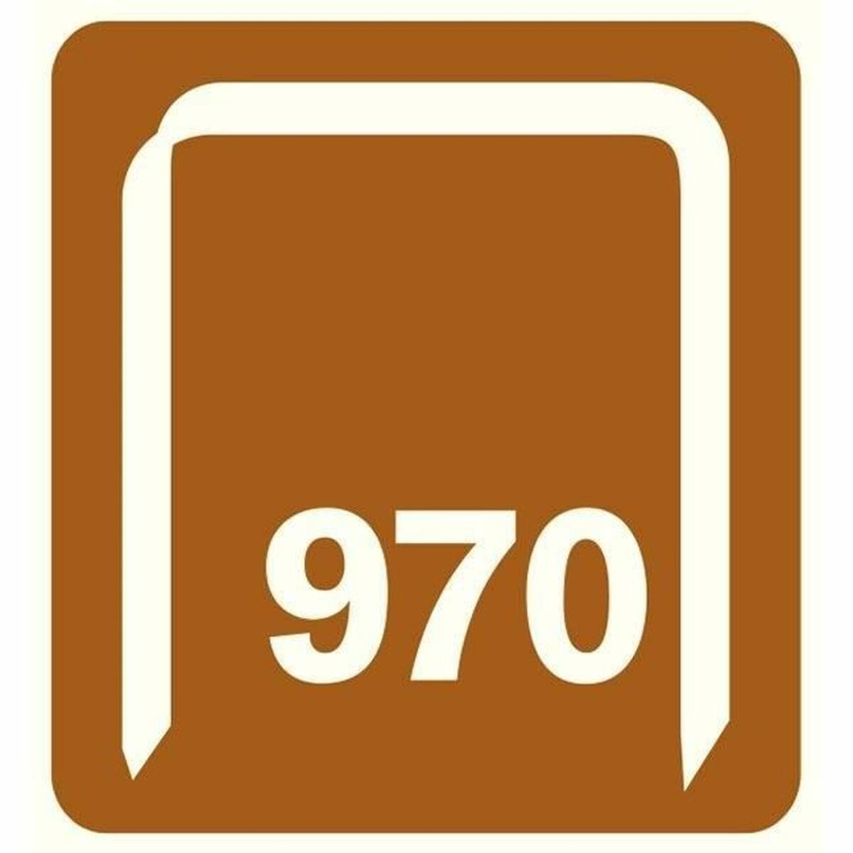 Braunes quadratisches Schild mit weißem Rahmen und weißem Bogen oben. Die Zahl 970 steht in der Mitte.