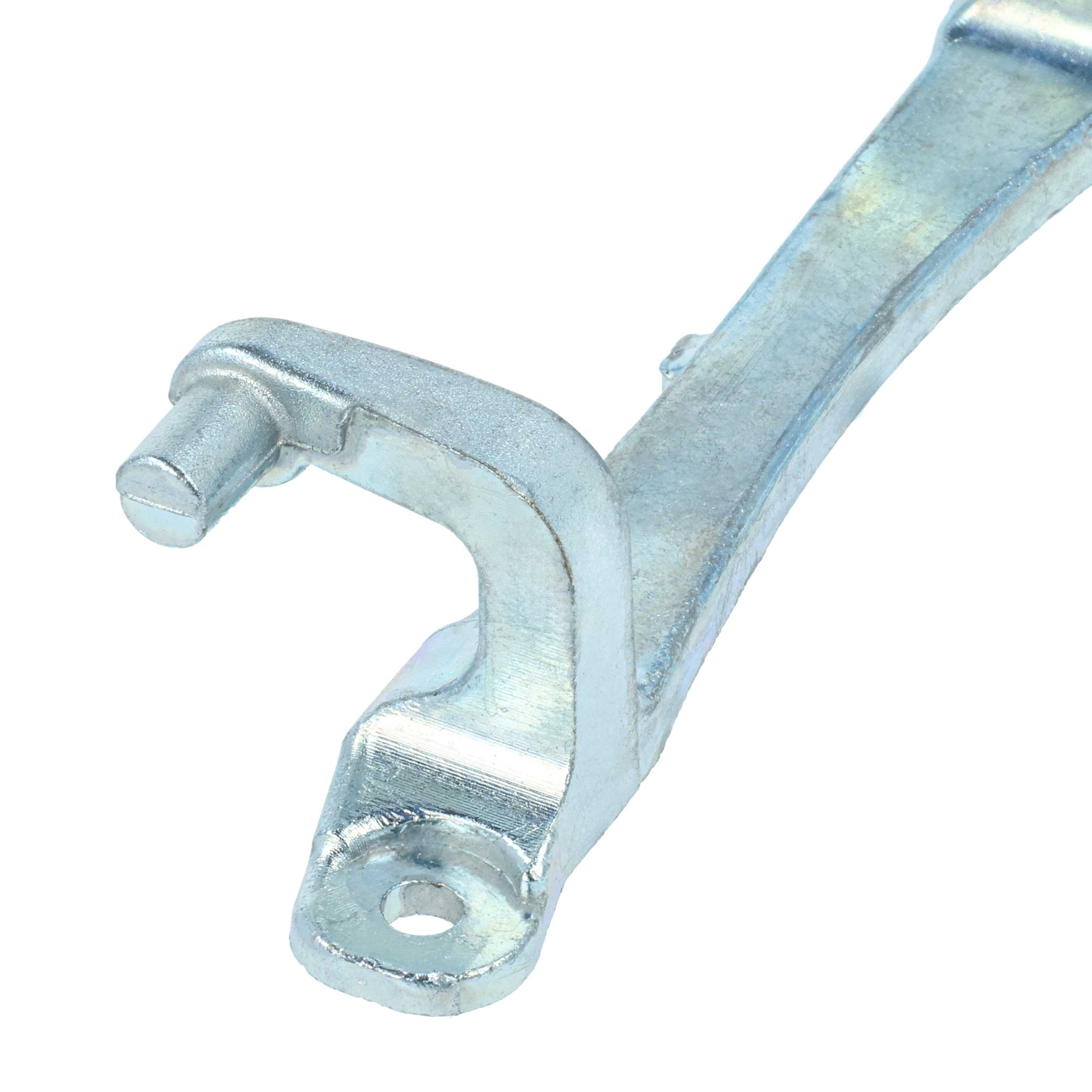 Nahaufnahme eines silbernen Metallhebelarms mit Haken und Befestigungsloch, vor weißem Hintergrund.