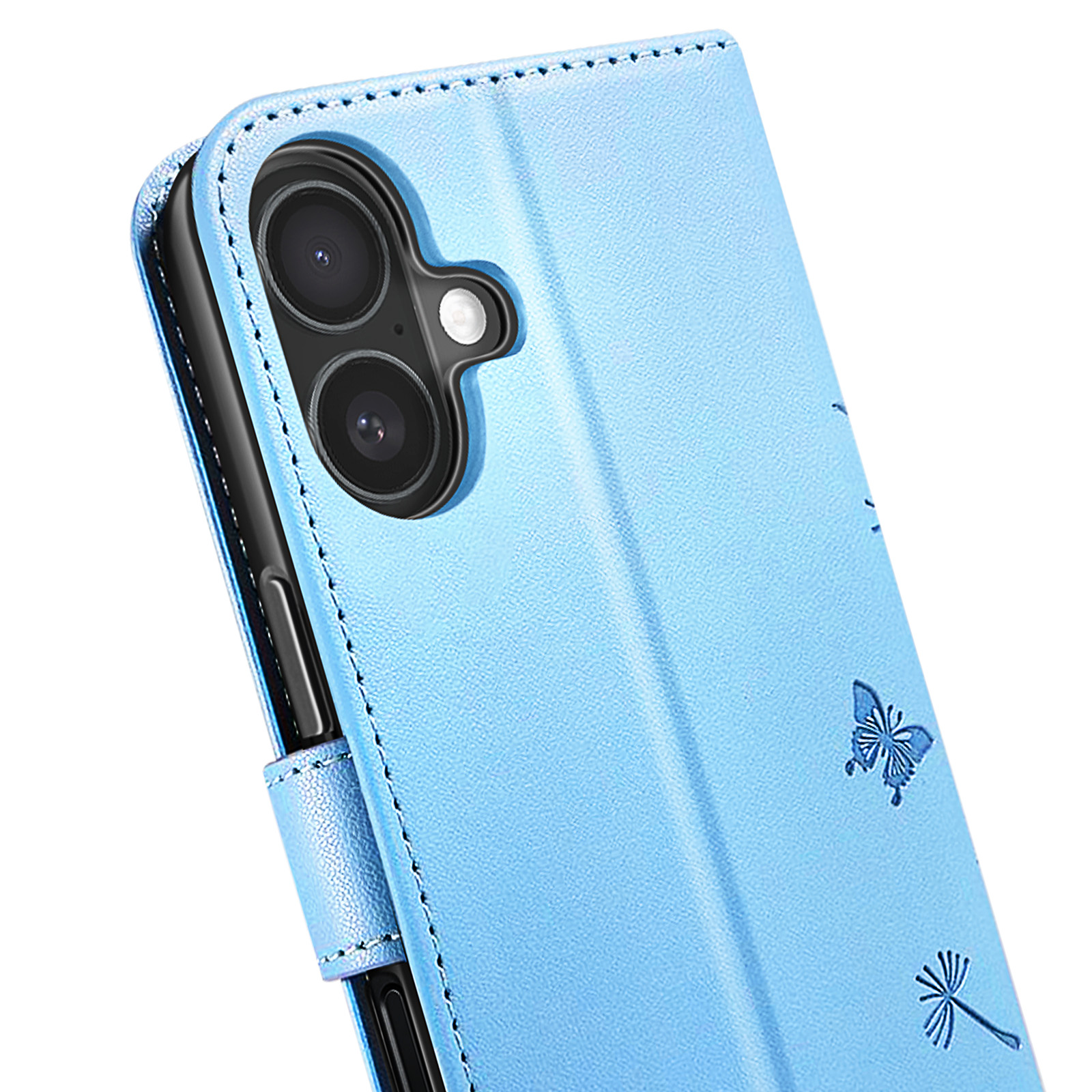 Una custodia per telefono azzurra con disegni di farfalle e fiori. La custodia ha un ritaglio per la fotocamera e bordi cuciti.