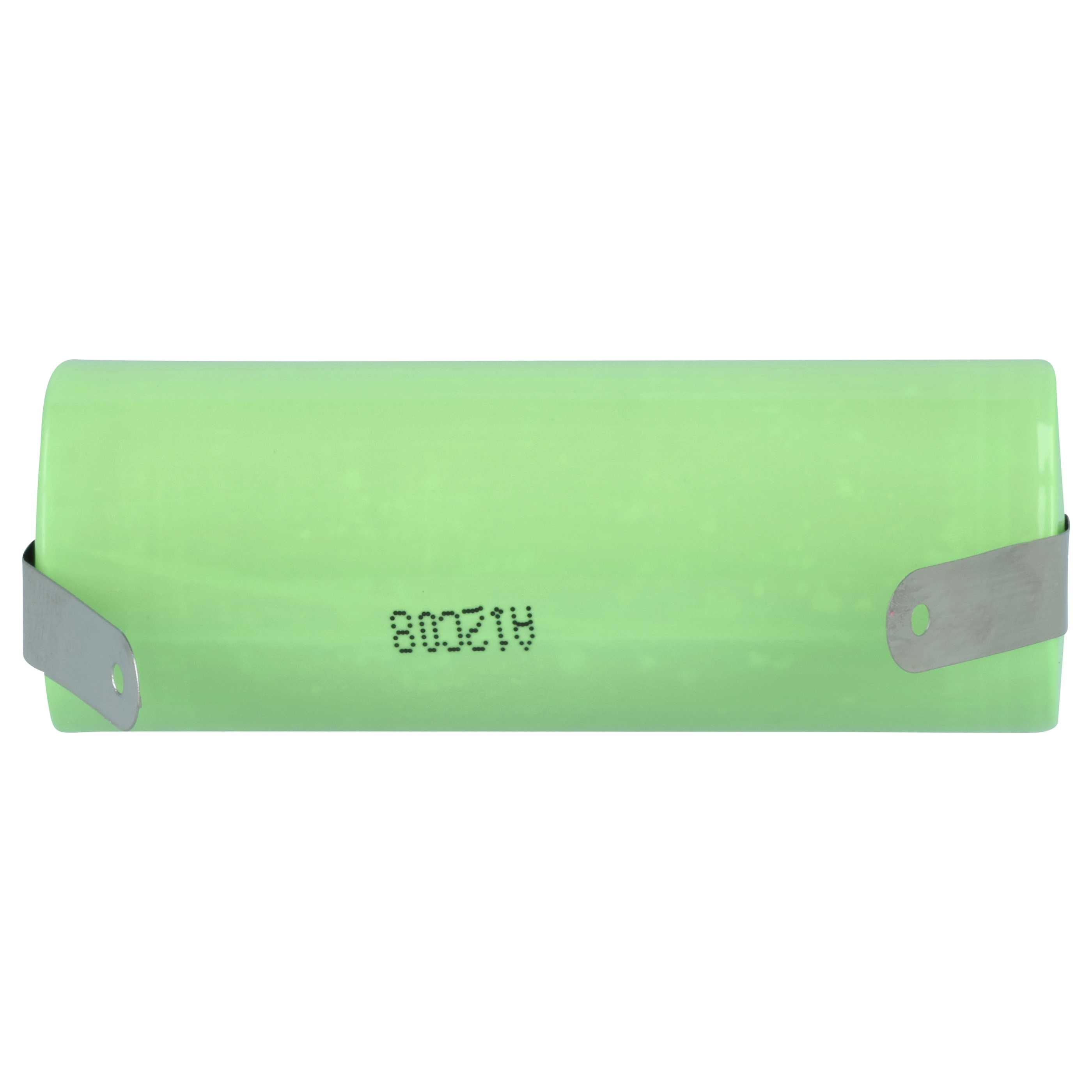 Eine grüne zylindrische Batterie mit Metallclip. Auf der Batterie steht 'A12008'. Weißer Hintergrund.