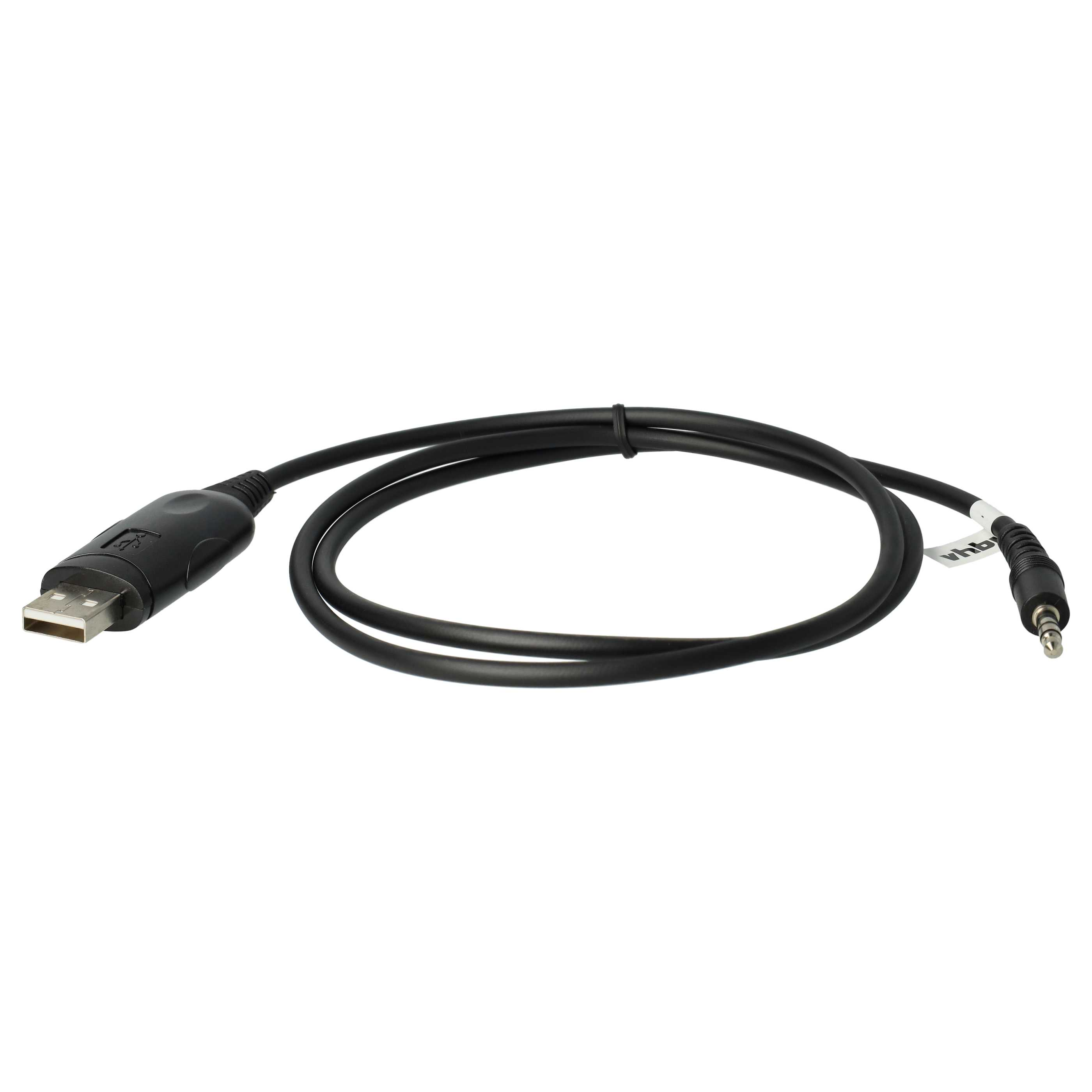 Ein schwarzes USB-Kabel mit 3,5-mm-Klinkenstecker. Das Kabel liegt auf weißem Grund.