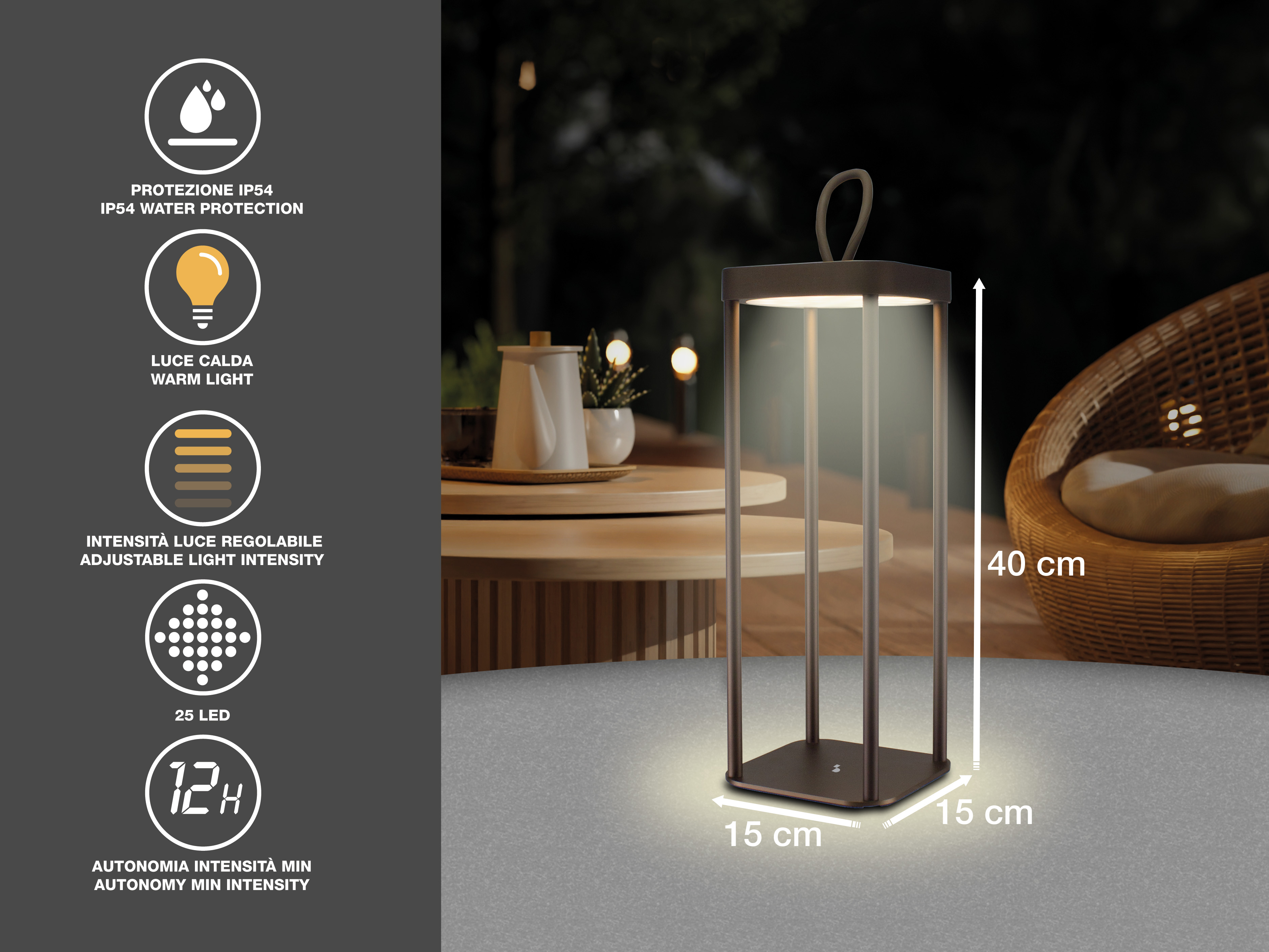 Una moderna lampada da esterno con manico. Ha una luce calda, è alta 40 cm e larga 15 cm.