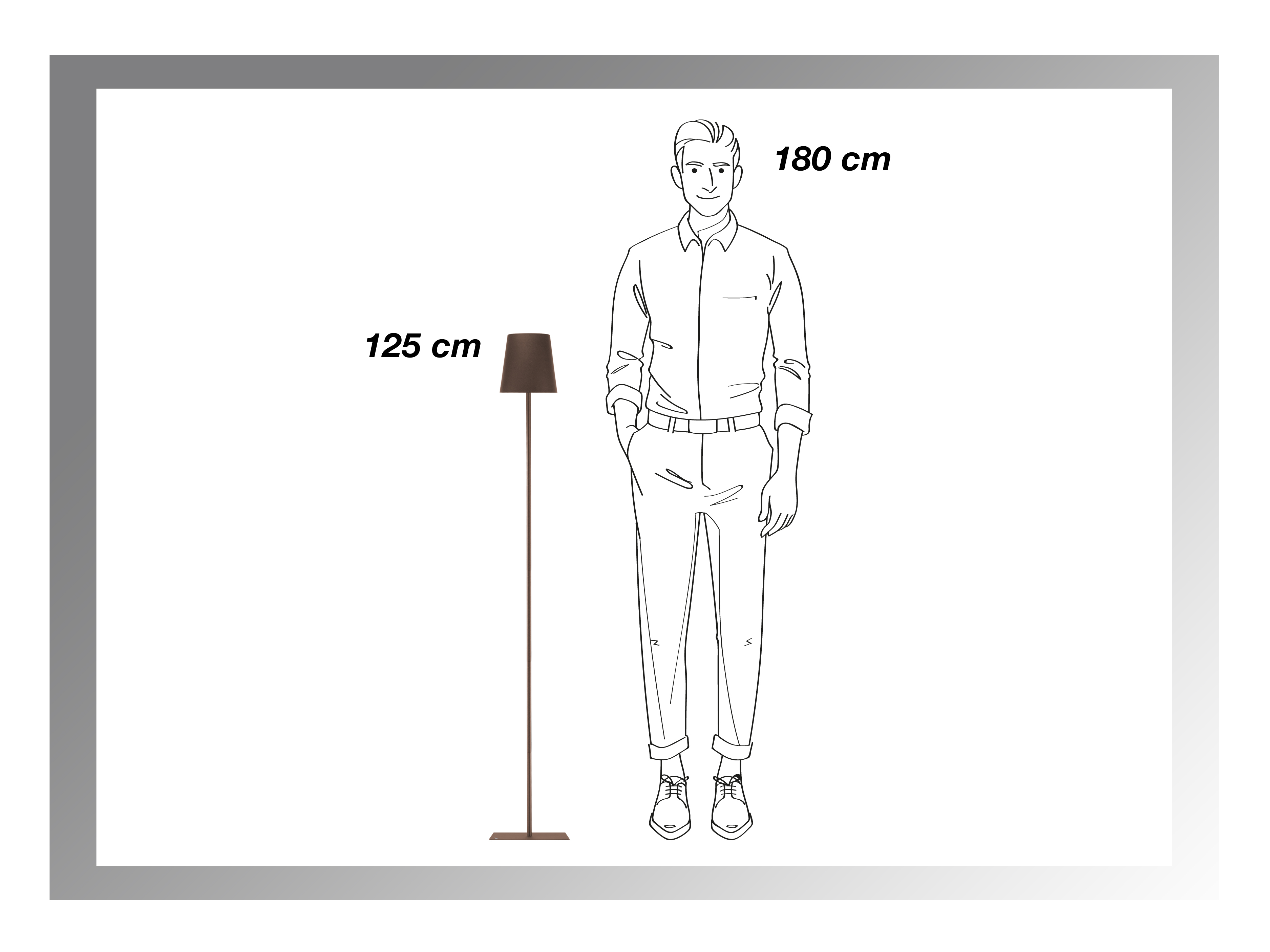 Un uomo accanto a una lampada da terra. La lampada è 125 cm, l'uomo 180 cm. Entrambi in una cornice bianca.