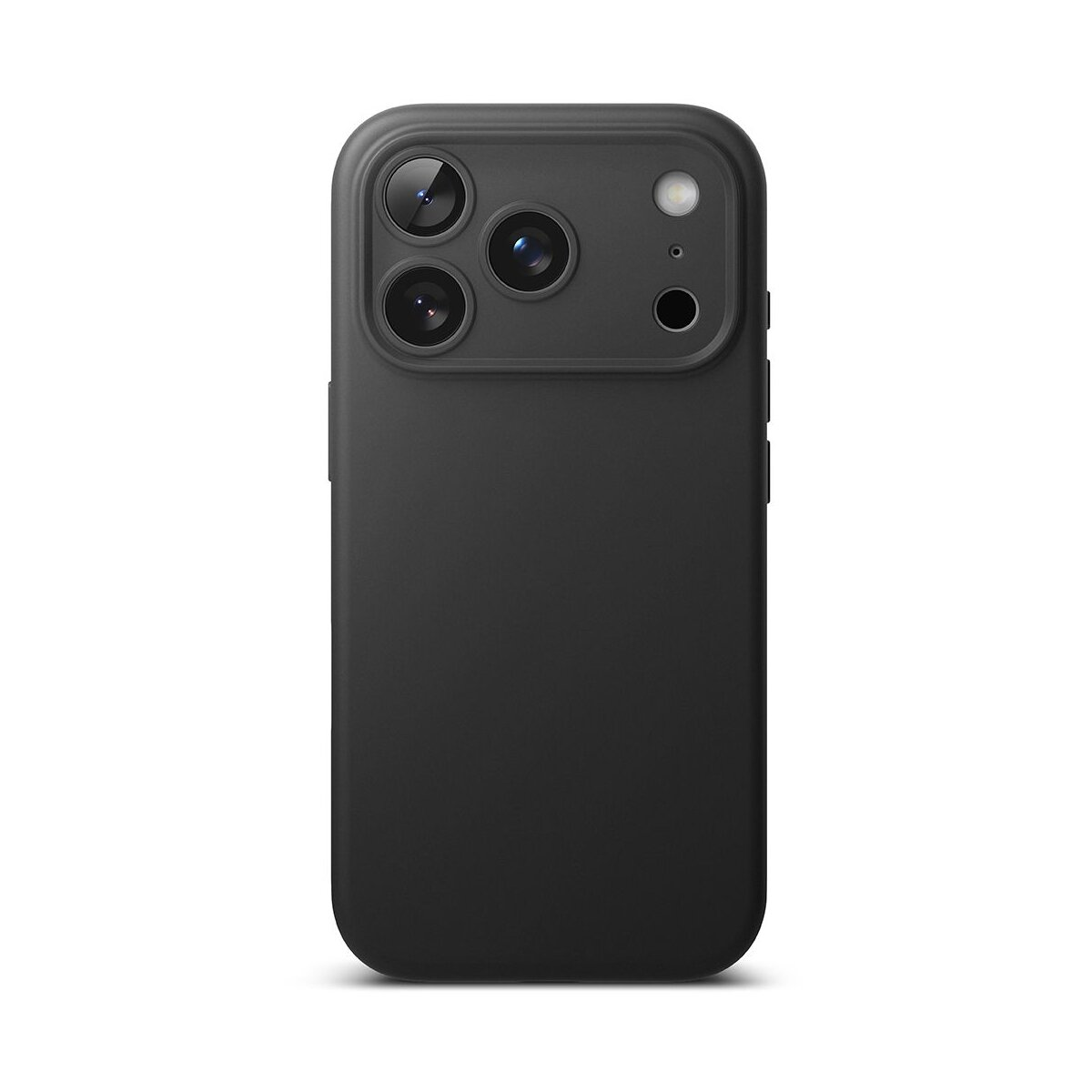 Schwarze Smartphone-Rückseite mit Kameramodul mit drei Linsen und Blitz. Solide schwarze Hülle mit abgerundeten Kanten, isoliert.