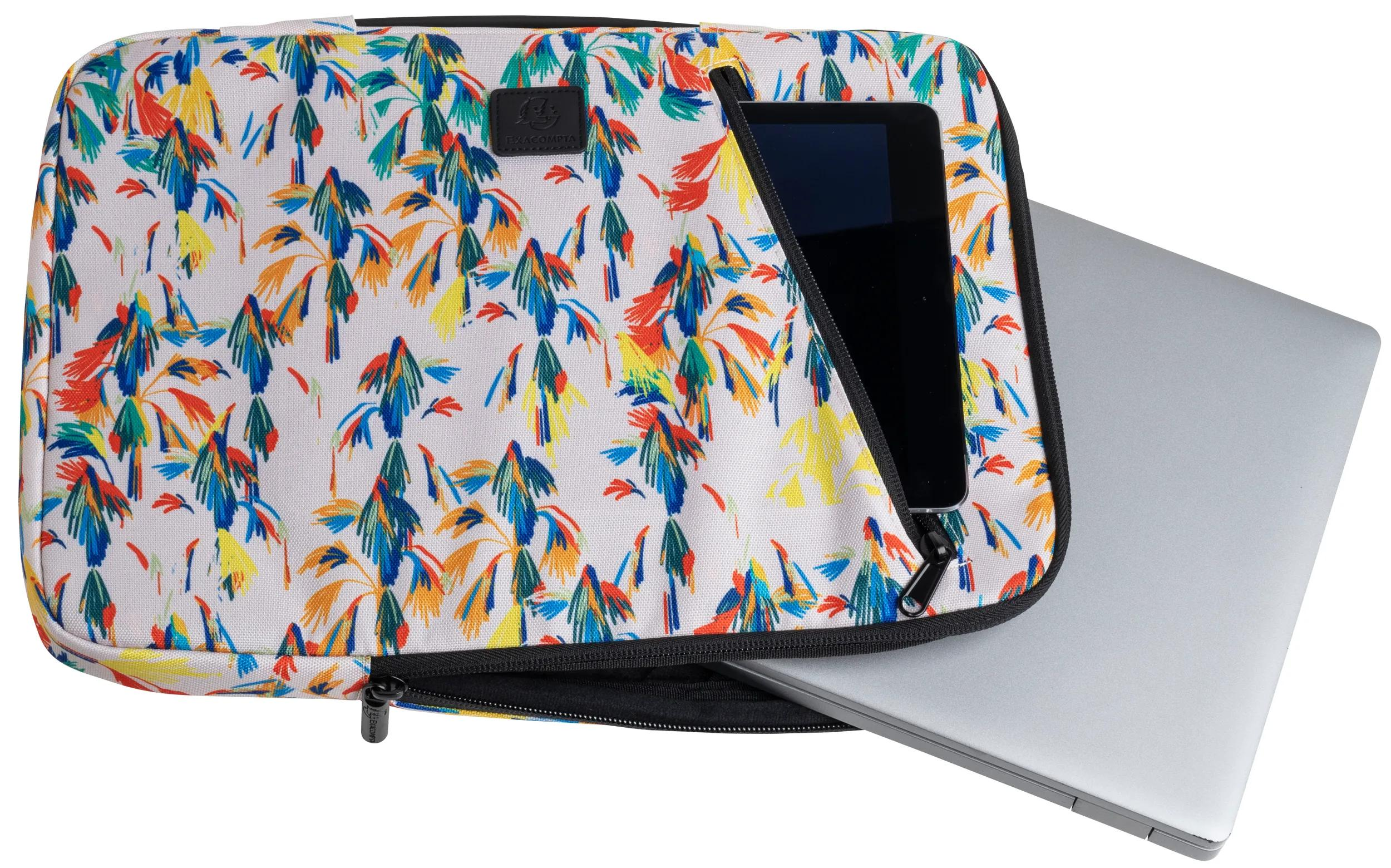 Un laptop e un tablet parzialmente visibili all'interno di una custodia aperta con motivi colorati. Sfondo bianco.