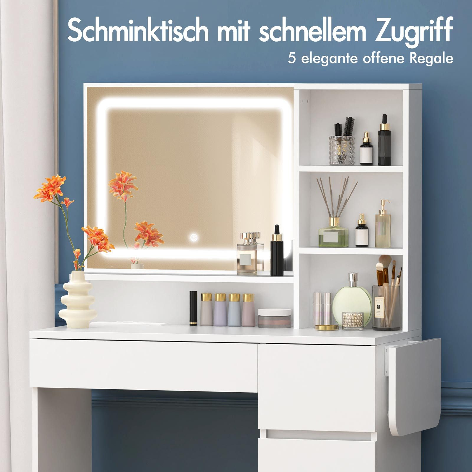 Weißer Schminktisch mit Spiegel, orangefarbenen Blumen und Kosmetika. Er hat Schubladen und Regale mit Schönheitsprodukten.