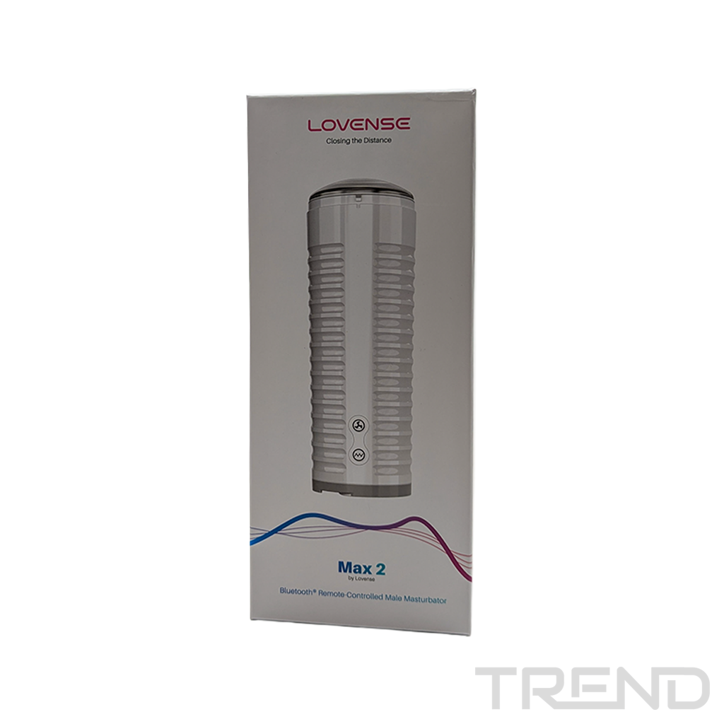 Białe pudełko ze zdjęciem produktu. Produkt to biały, cylindryczny, zdalnie sterowany przez Bluetooth masturbator dla mężczyzn.