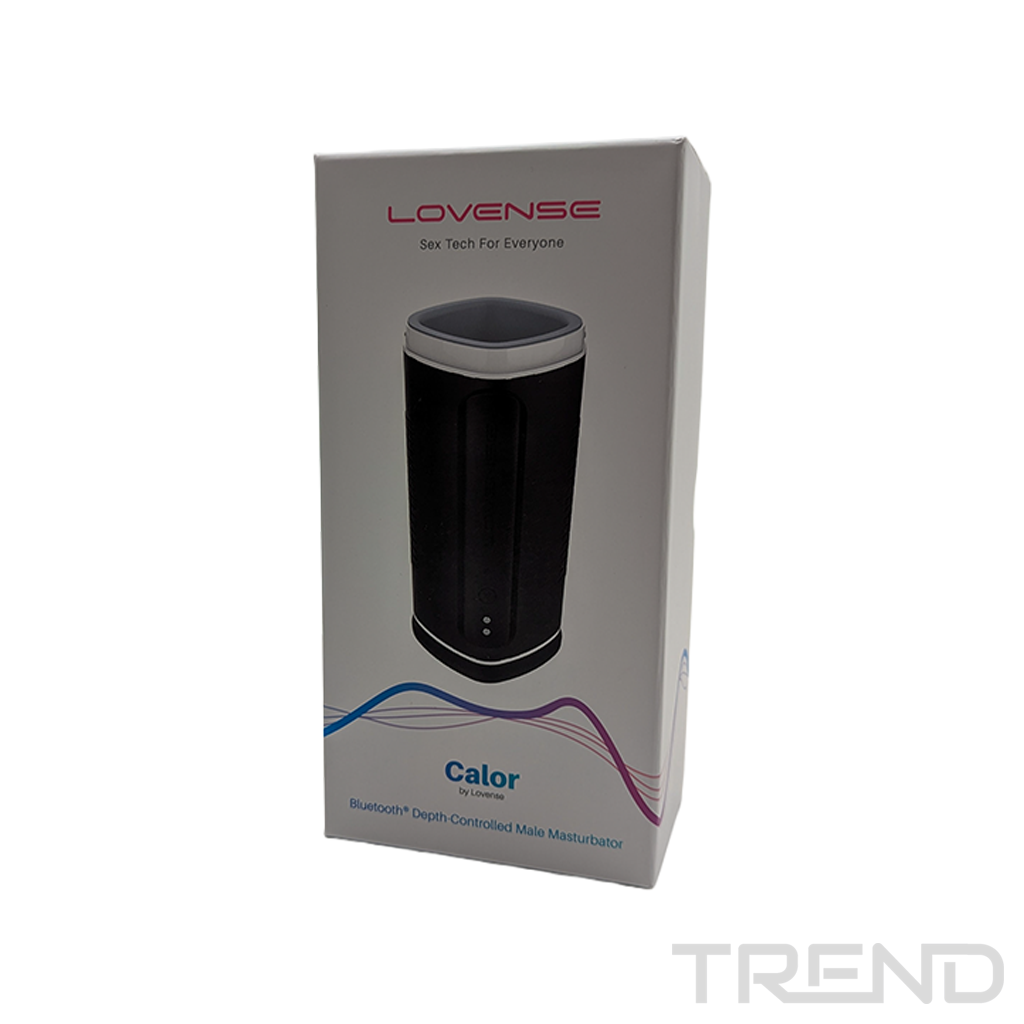 Pudełko z czarnym urządzeniem do technologii seksu. Pudełko jest białe z nazwą marki 'LOVENSE' i nazwą produktu 'Calor'.
