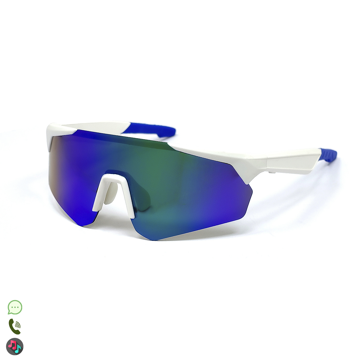 Occhiali da sole sportivi con montatura bianca, dettagli blu e lenti riflettenti viola-verdi, su sfondo bianco.