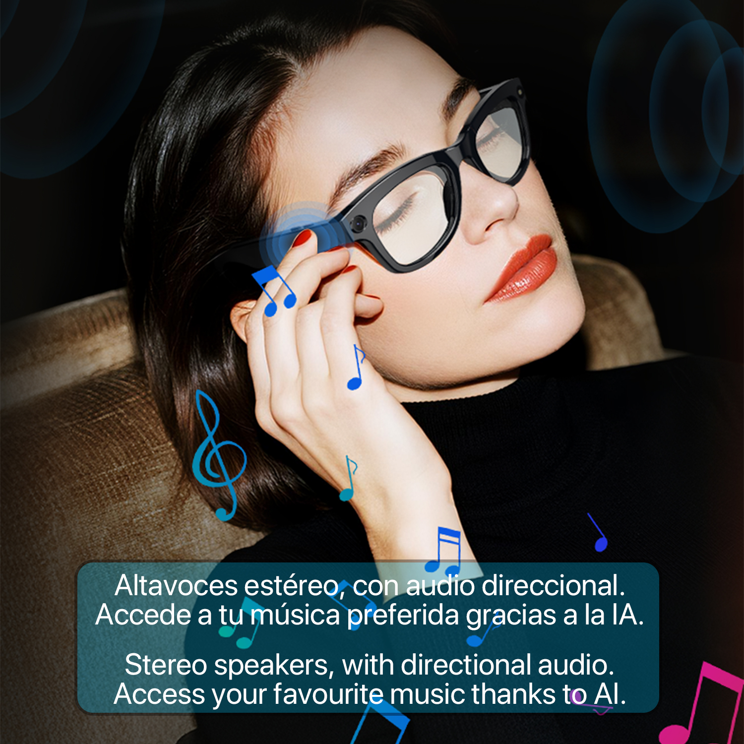 Mujer con gafas toca su oreja. Notas musicales y texto sobre altavoces estéreo con audio direccional están presentes.