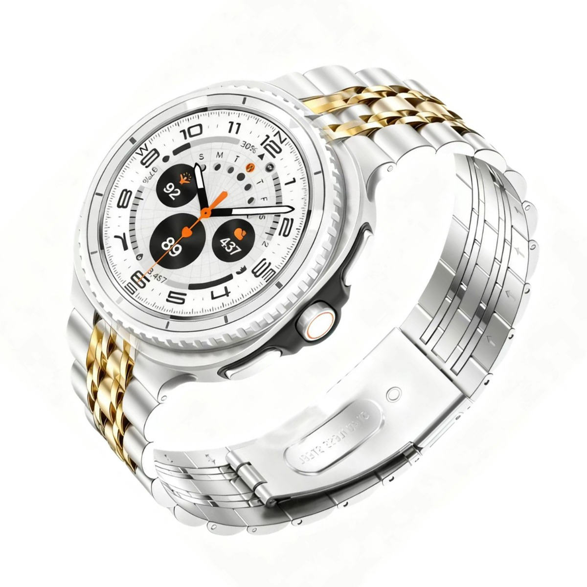 Uno smartwatch argento e oro con quadrante bianco. Mostra l'ora, le statistiche e ha un cinturino in metallo. Lo sfondo è bianco.
