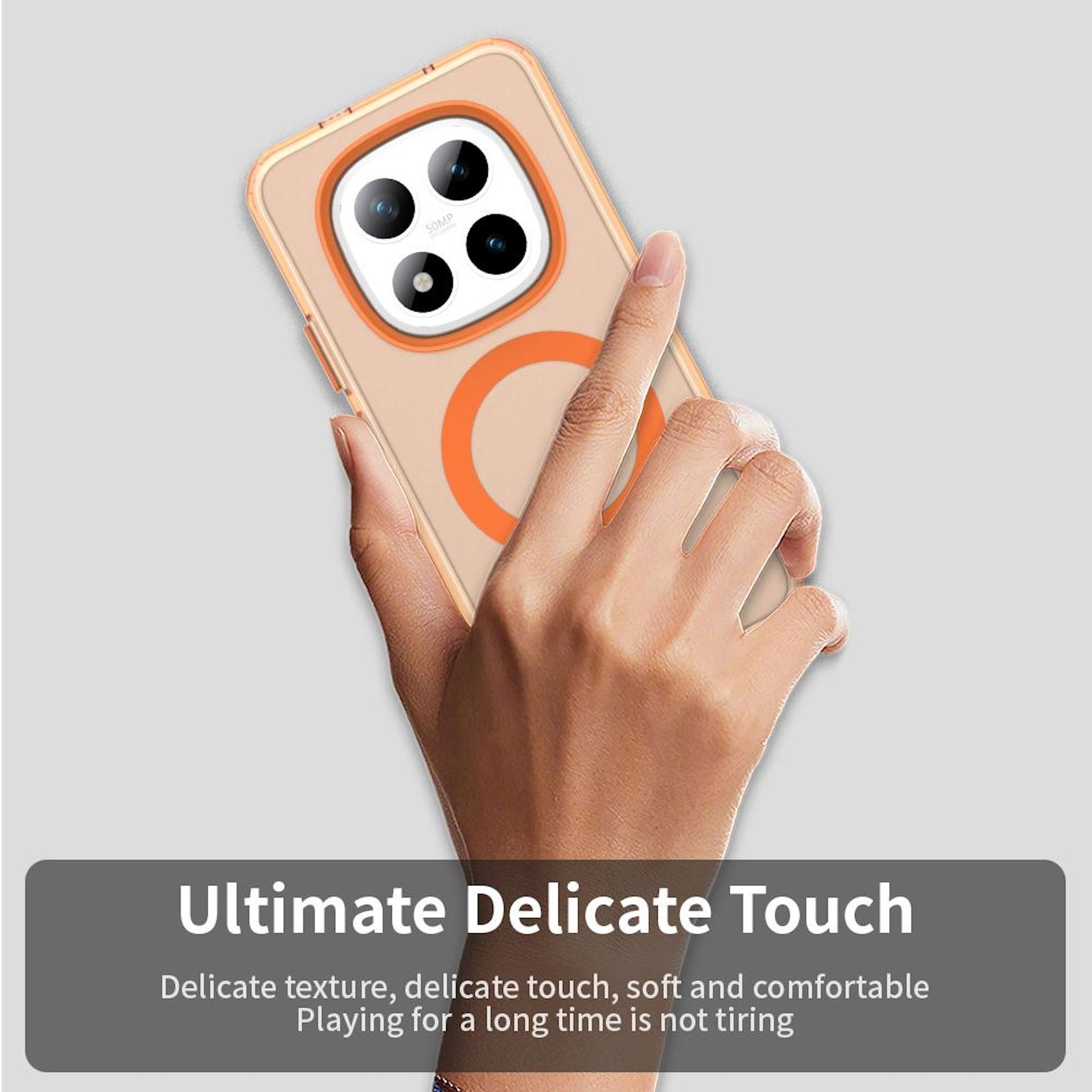 Una mano sostiene una funda de teléfono con un anillo naranja. El texto dice 'Ultimate Delicate Touch' con detalles del producto.