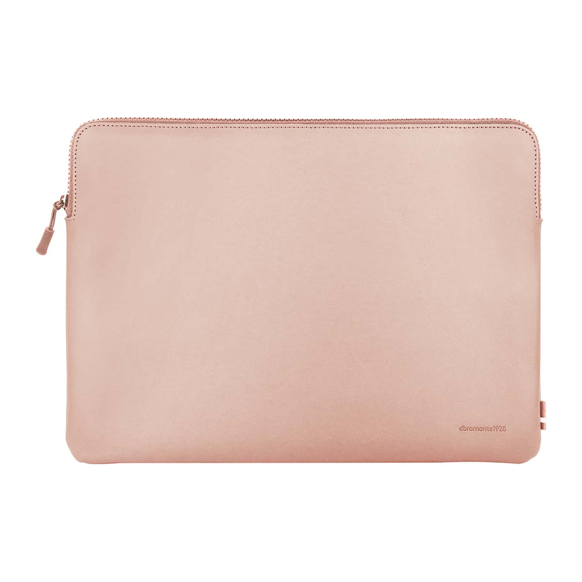 Una custodia per laptop in pelle rosa cipria con chiusura a cerniera. Il marchio, dbramante1928, è visibile in basso a destra.
