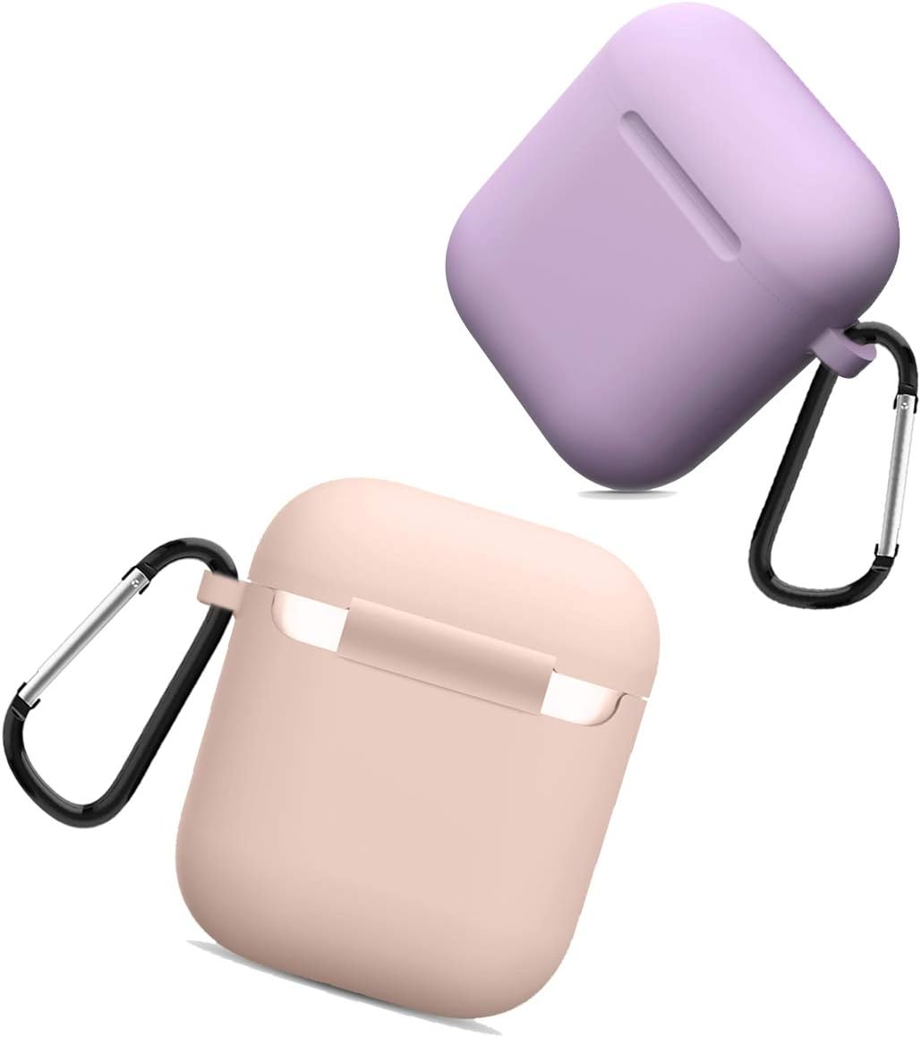 Zwei AirPod-Hüllen: eine hellviolette, die andere hellrosa. Jede hat einen schwarzen Karabinerhaken.