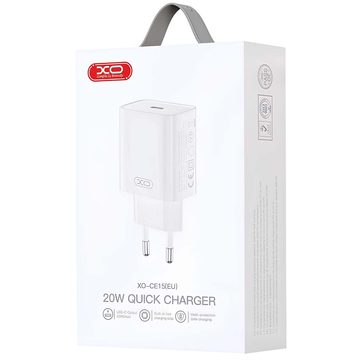 Una scatola bianca con un caricabatterie all'interno. La scatola ha una maniglia. Il testo sulla scatola dice '20W Quick Charger' e 'XO-CE15(EU)'.