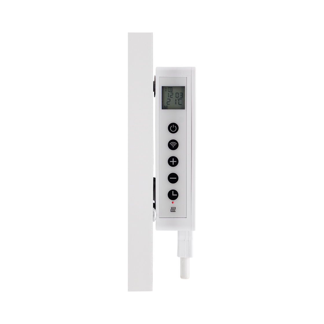 Witte digitale radiator met knoppen en een display met tijd en temperatuur. Het is aan een witte muur gemonteerd.
