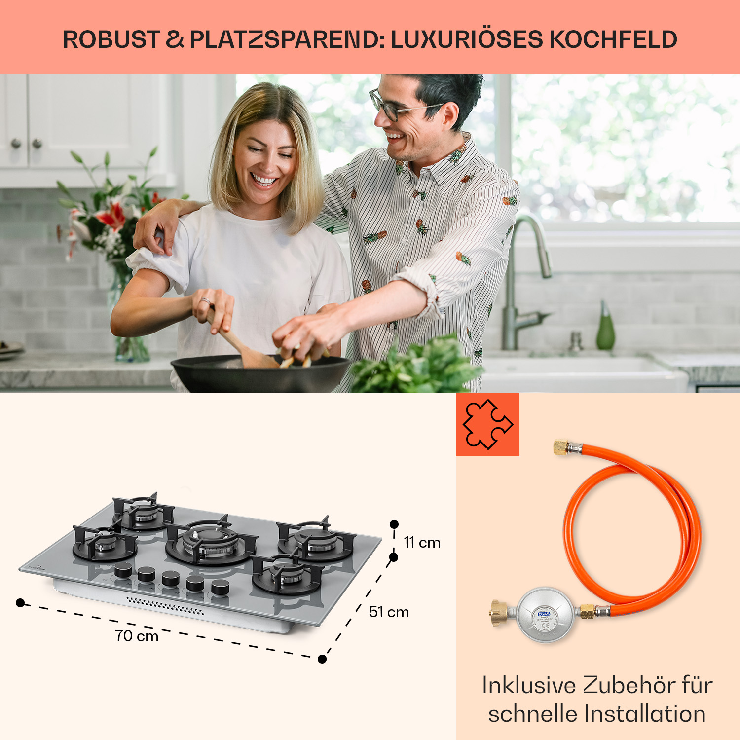 Ein Paar kocht in der Küche. Ein Gaskochfeld und ein orangefarbener Gasschlauch sind zu sehen. Text: Robust & Platzsparend: luxuriöses Kochfeld.