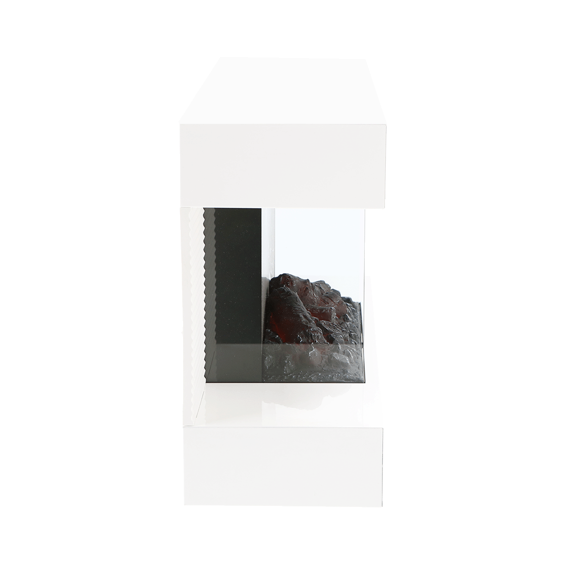 Een witte elektrische haard met zwart interieur en roodbruine decoratieve elementen.