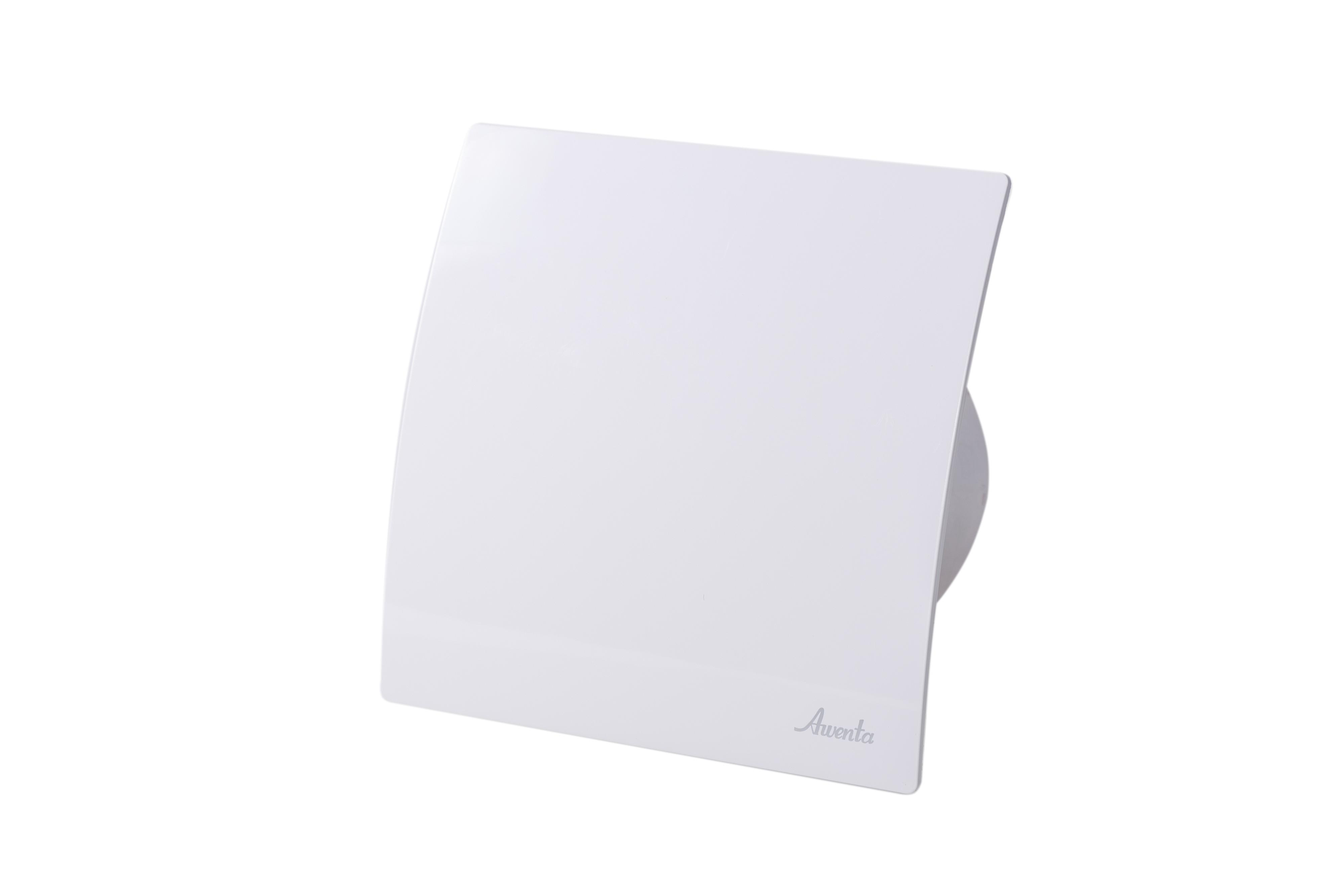 Ein weißer quadratischer Ventilator mit dem Markennamen 'Aventa'. Der Hintergrund ist schlicht weiß.