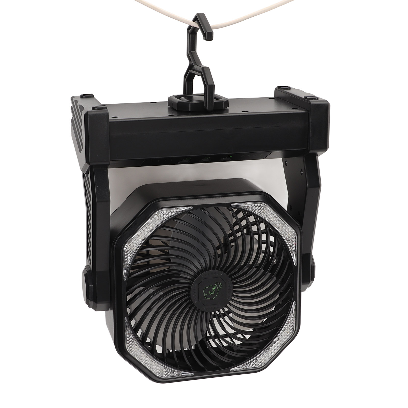 Ein schwarzer Ventilator mit Haken hängt an einem weißen Kabel. Der Ventilator hat einen Schutz und LED-Leuchten.