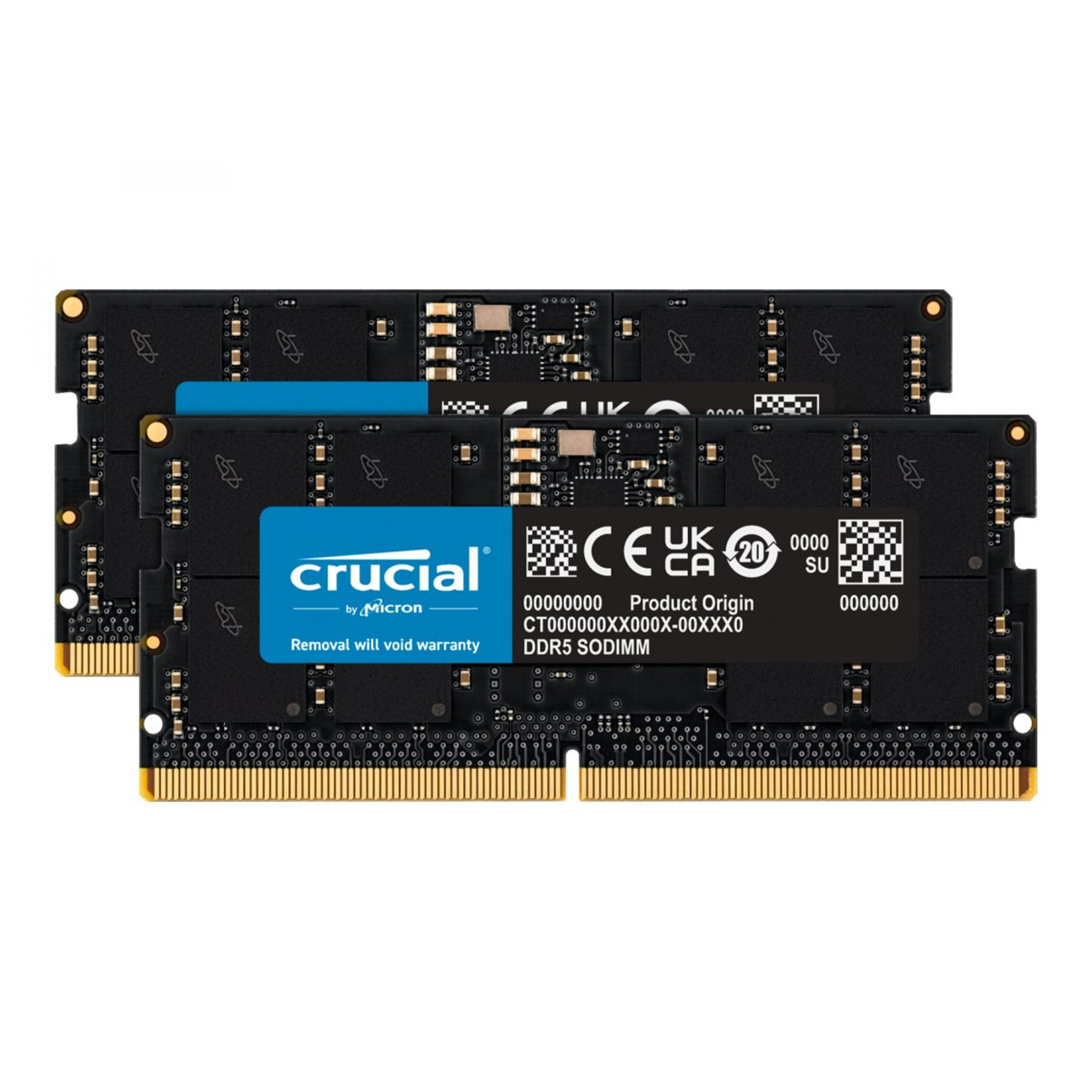 Tre moduli RAM Crucial DDR5 SODIMM sono impilati. Ognuno ha PCB nero con connettori dorati. Etichette e loghi sono visibili.