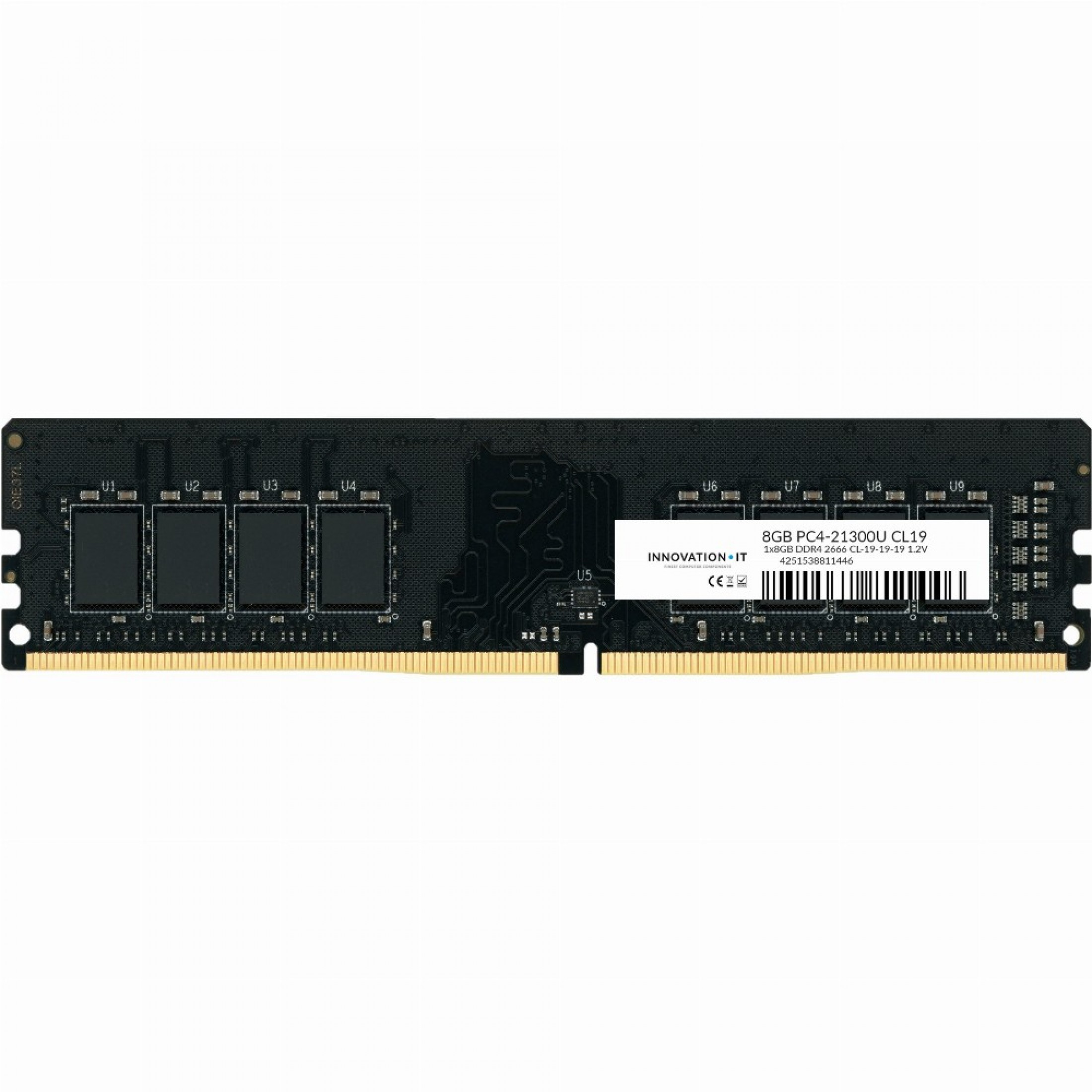 Un modulo RAM nero con connettori dorati. Ha chip e un'etichetta con specifiche. Lo sfondo è bianco.